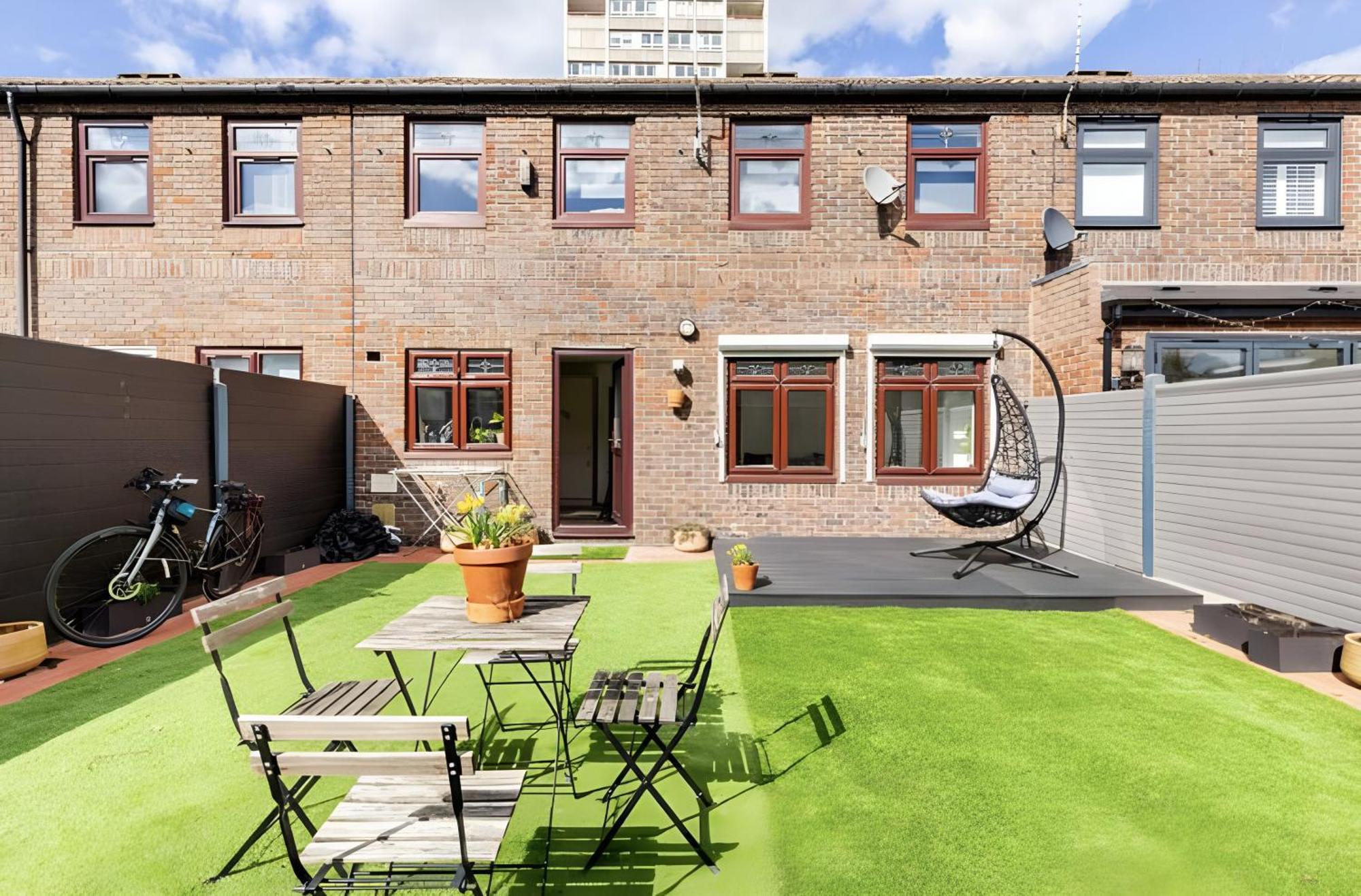 Privatunterkunft Modern With Bathroom & Garden In A Shared House - No Kitchen