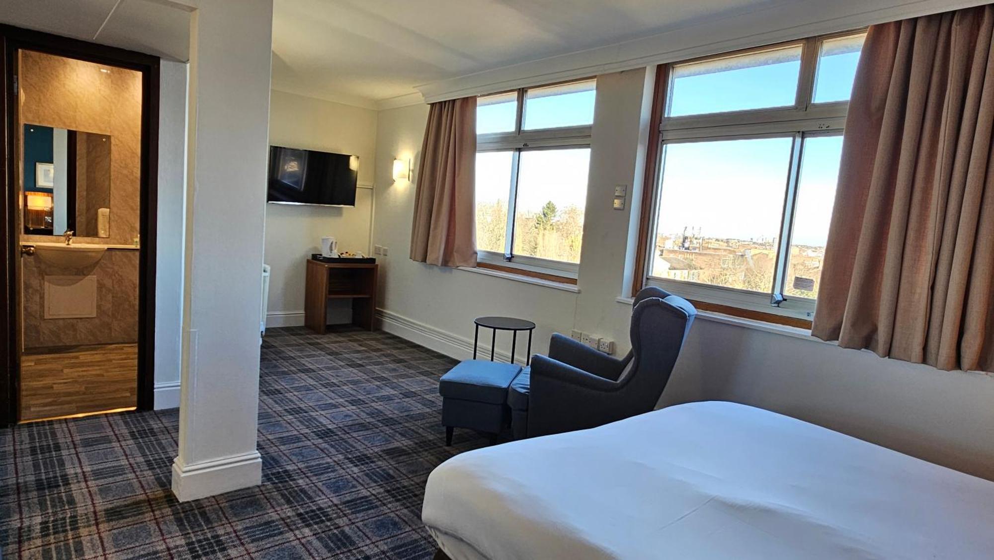 Hampstead Britannia 3*