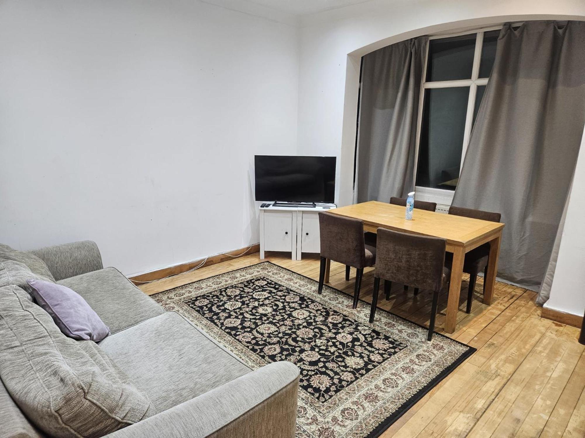 2 Bedroom Flat - Travel Direct To Heathrow/central