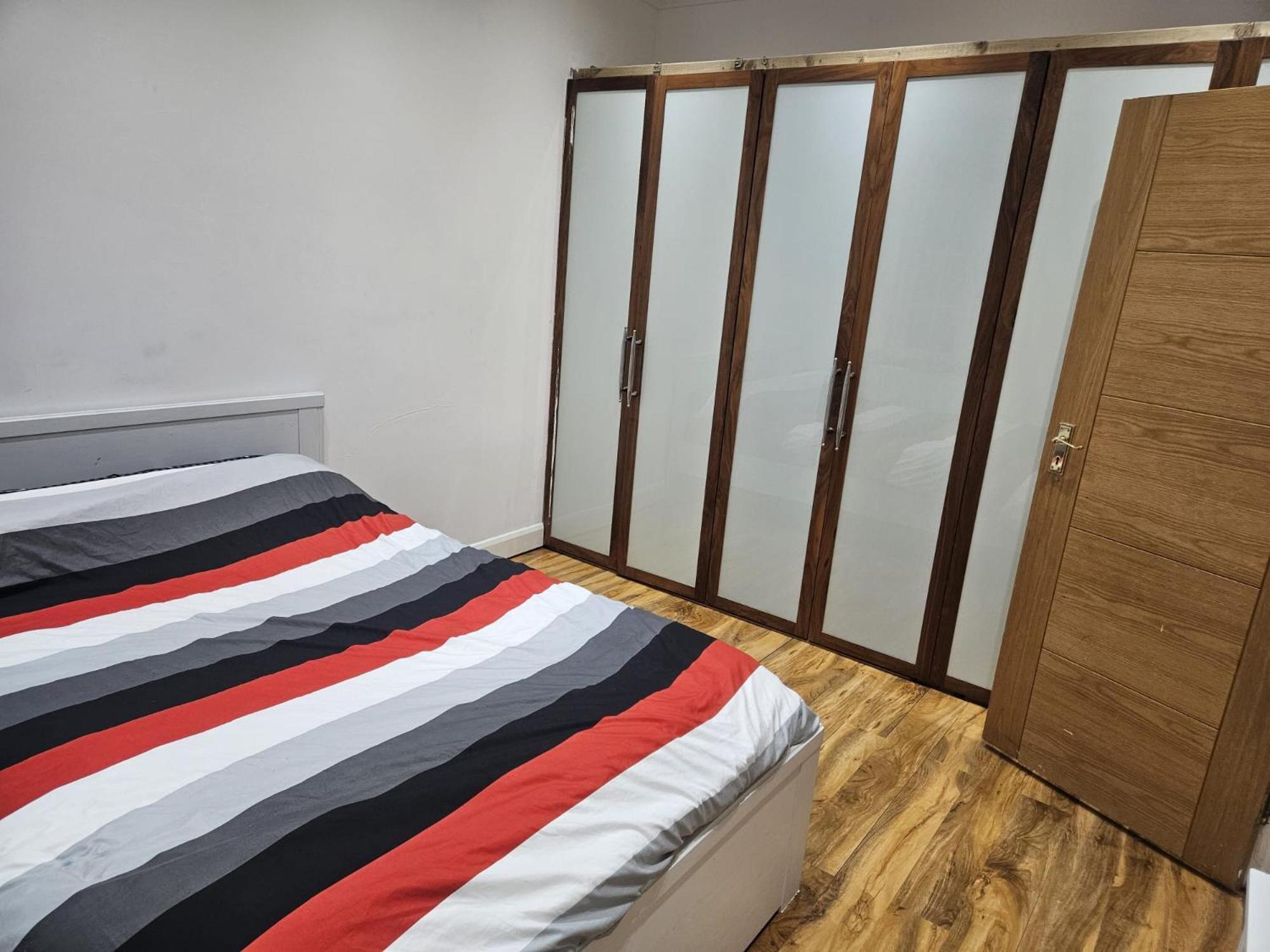 2 Bedroom Flat - Travel Direct To Heathrow/central Lägenhet
