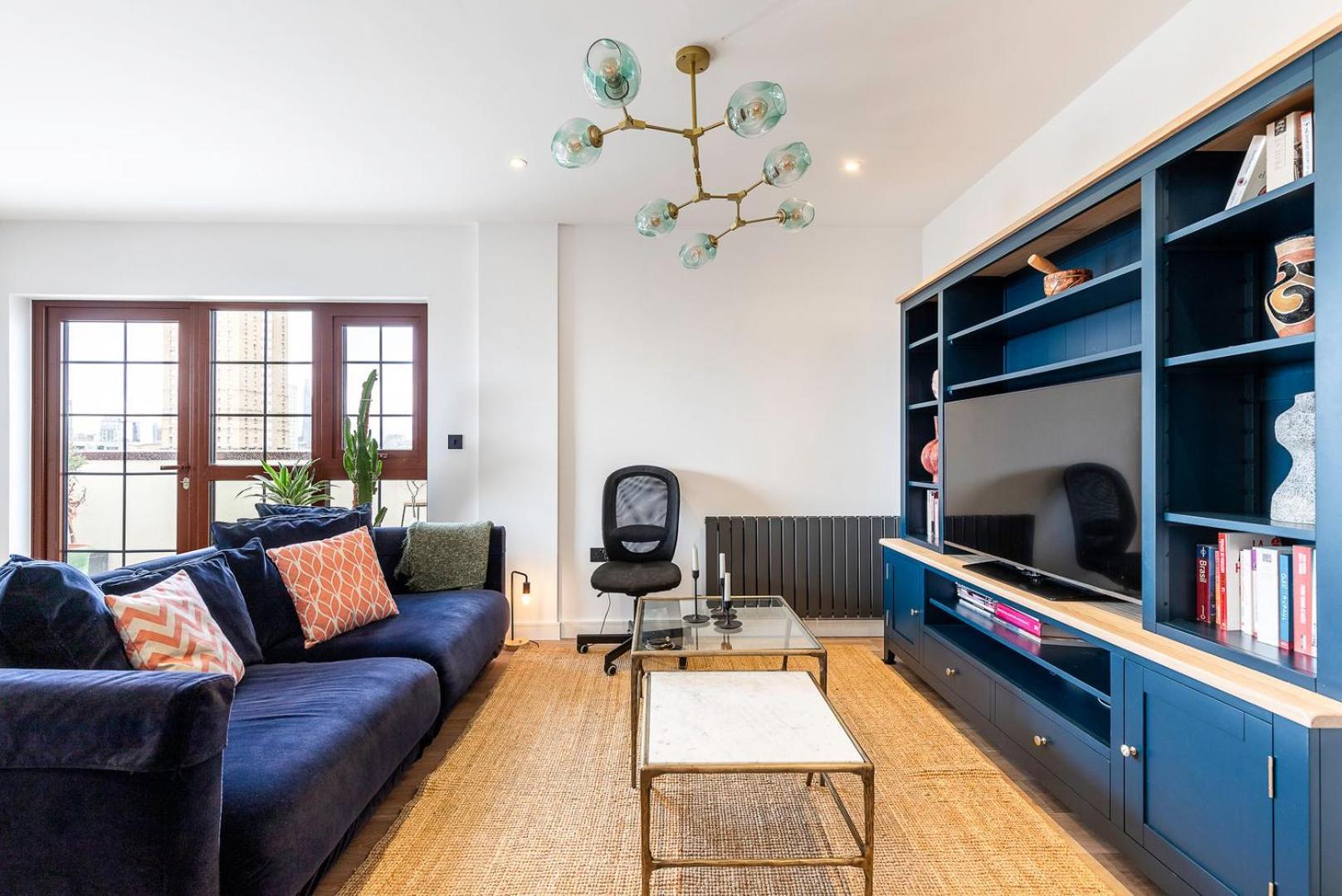 View Spacious 2 Bedroom Penthouse *