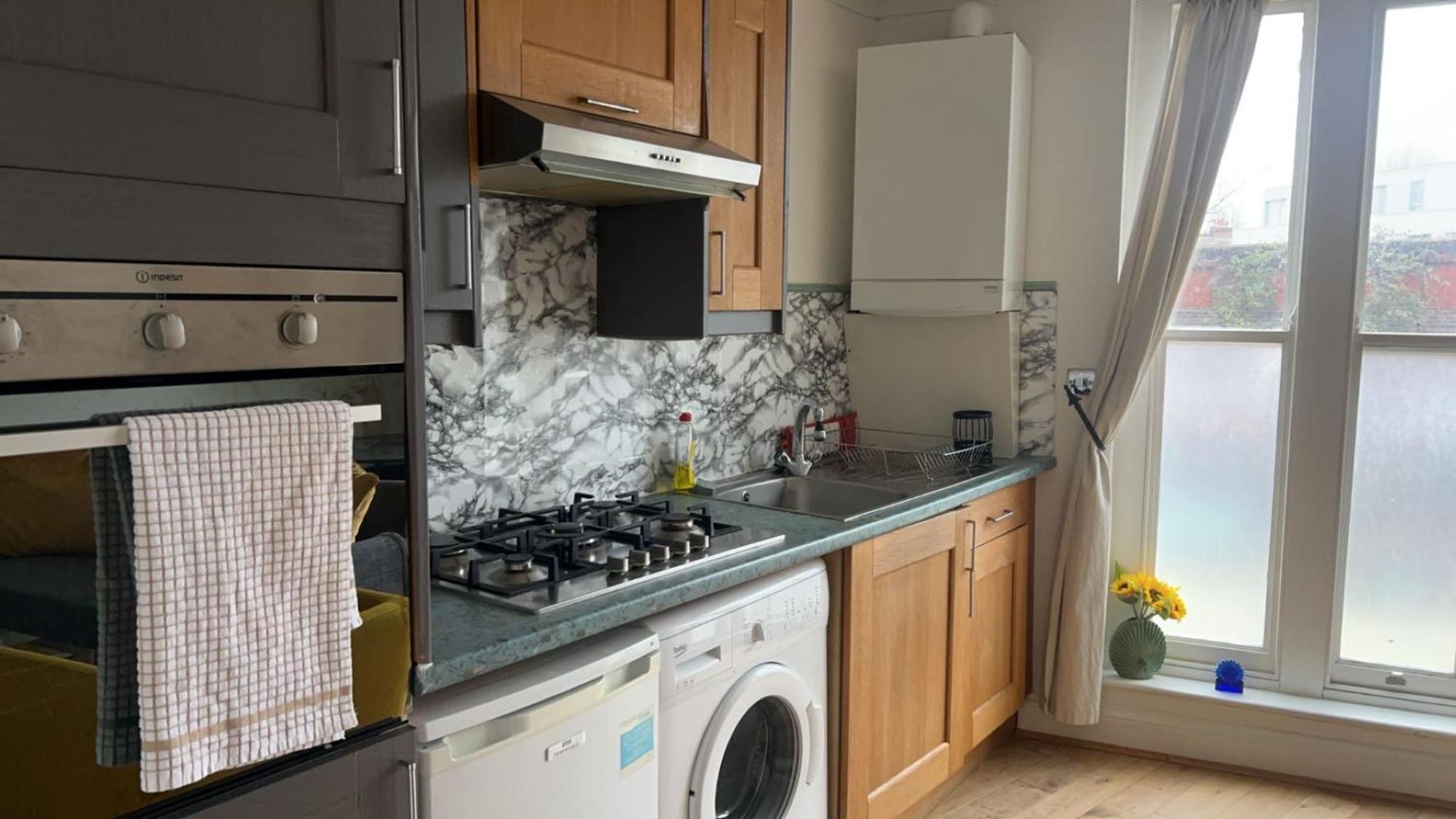 Appartement 1 Bedroom Near Clapham North And Clapham High Street Station Londen