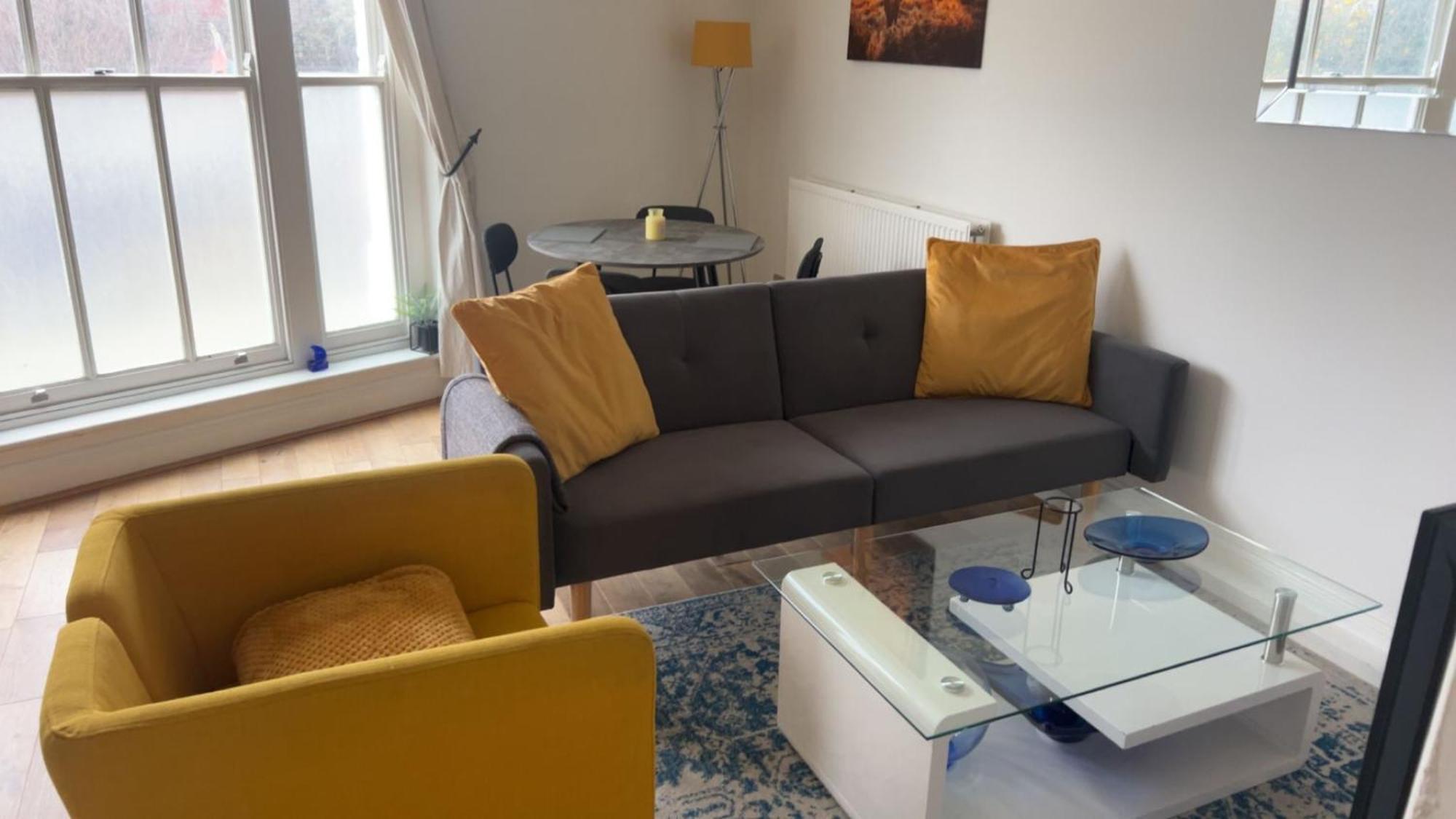 1 Bedroom Near Clapham North And Clapham High Street Station Appartement