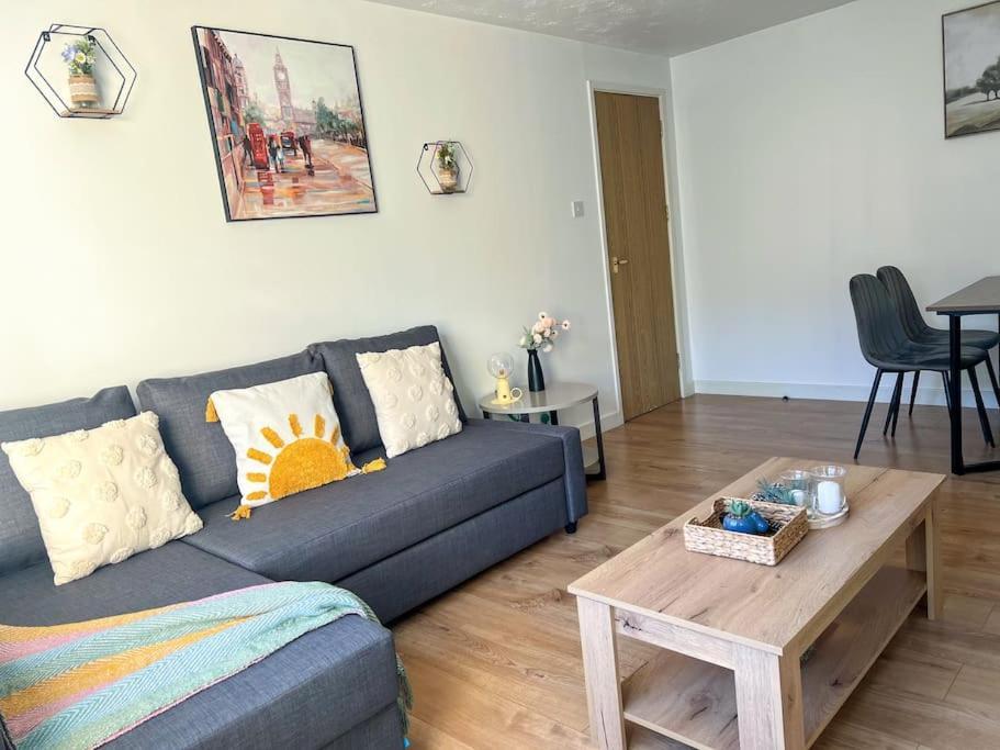 Cosy & Modern Flat In Islington- 15 Minute Walk From Emirates Stadium * Londen
