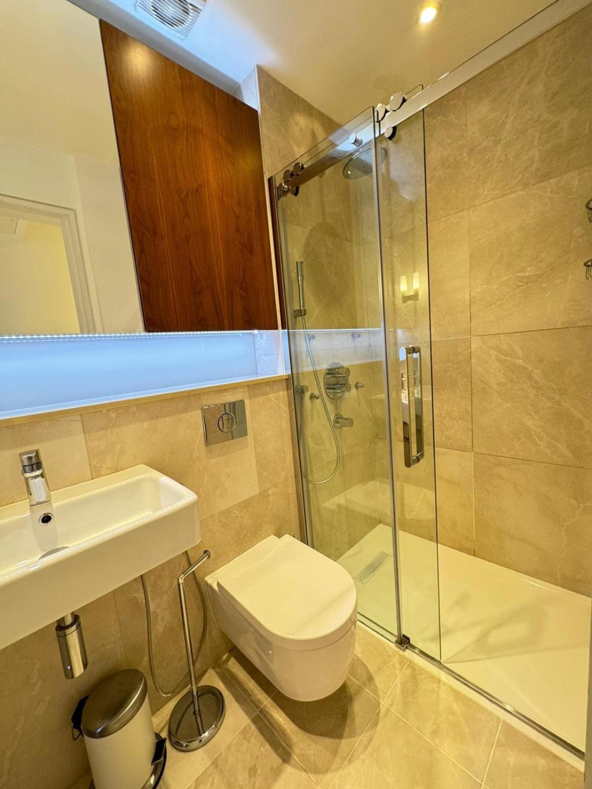 Clarges- Hsk Luxury Leilighet