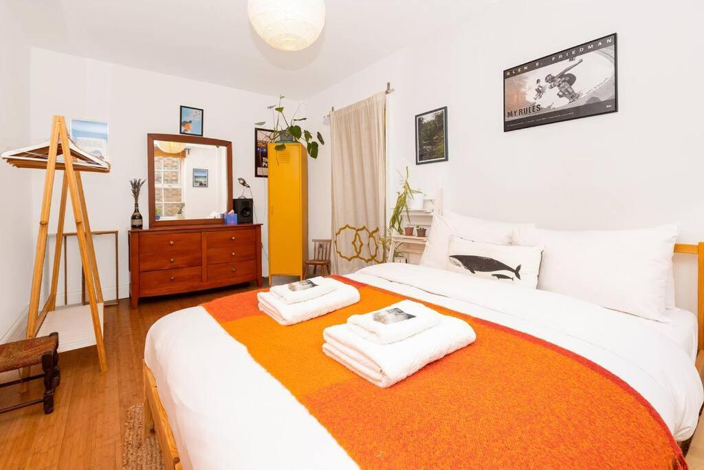 Lovely 1br Flat In Clapton 5mins Overground St * Londen