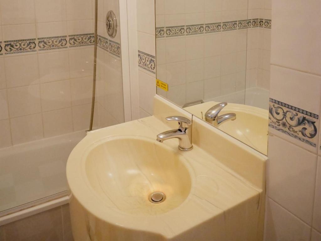 The Gresham Hotel 3*