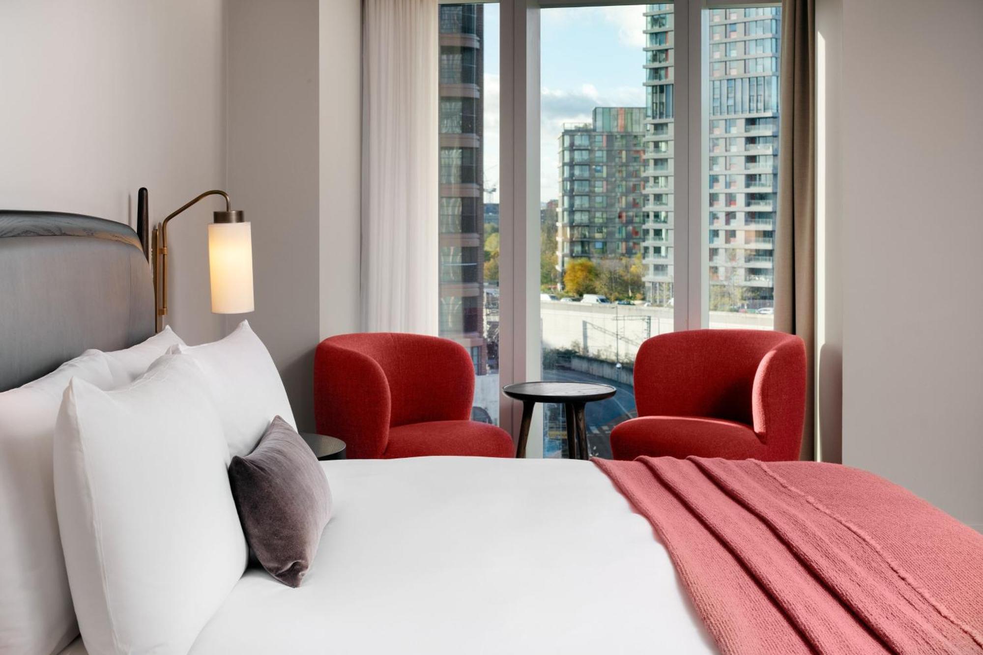 The Stratford, Autograph Collection 5*
