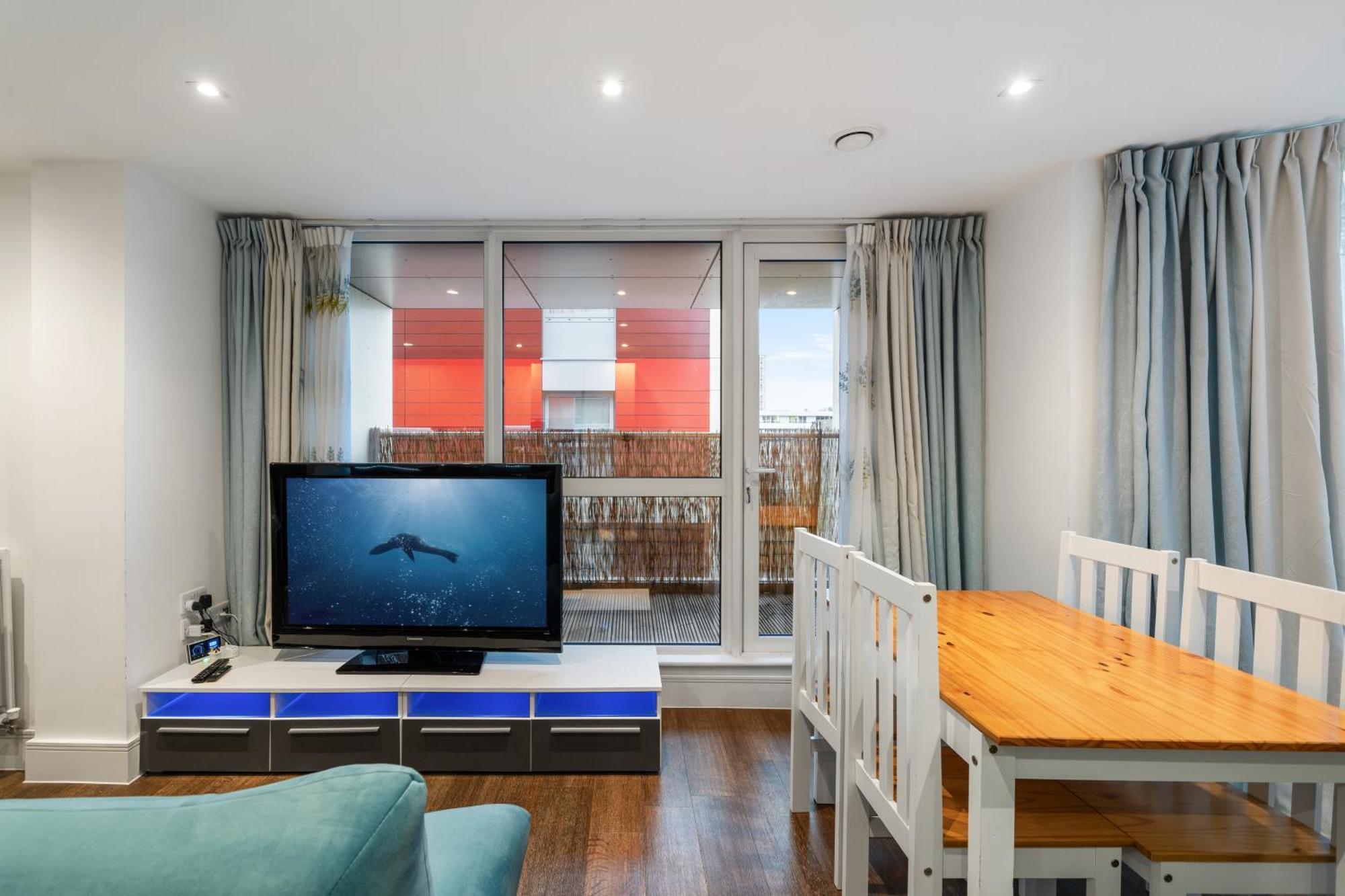 Apartment Riverside 1br With Easy Transport 20min To Centre *