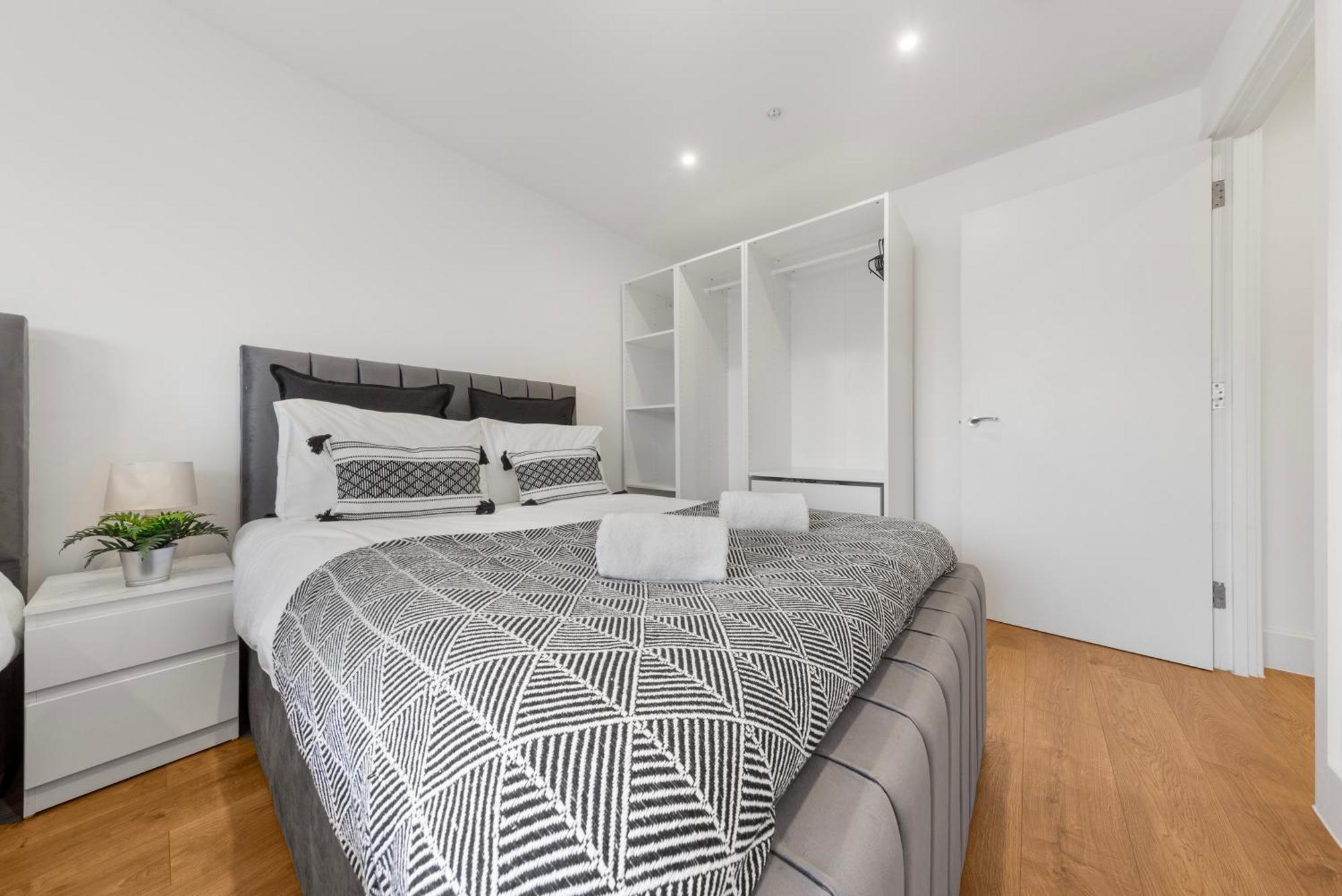 Stylish Nine Elms Vauxhall 1 Bedroom * Londen