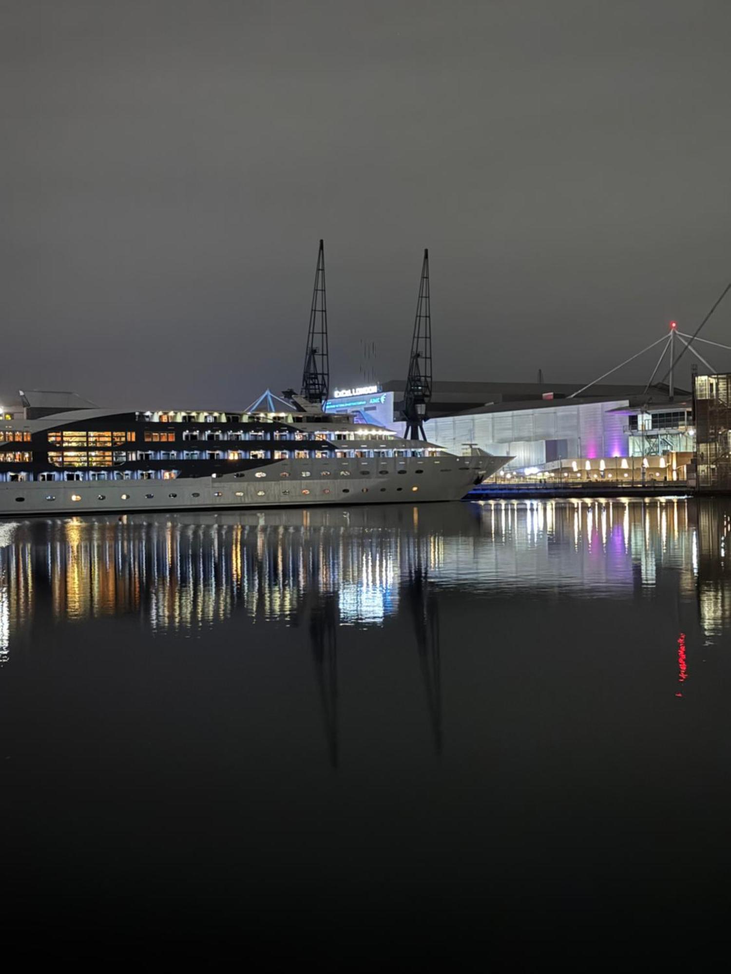 Privatunterkunft Waterfront Double With Fireplace In The Heart Of Royal Docks London