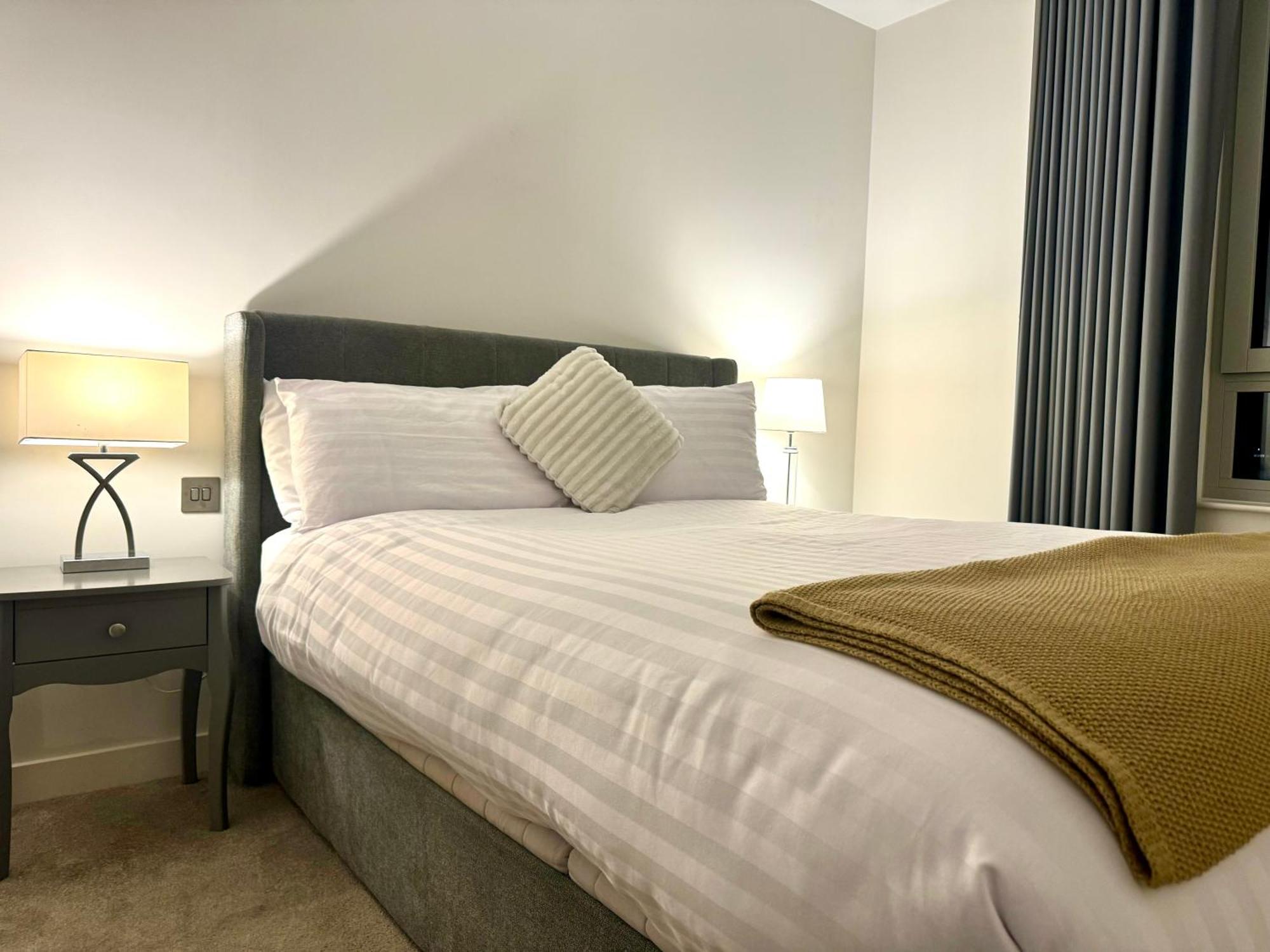 2 Bedroom Luxury Edgware Road By Wild Lägenhet
