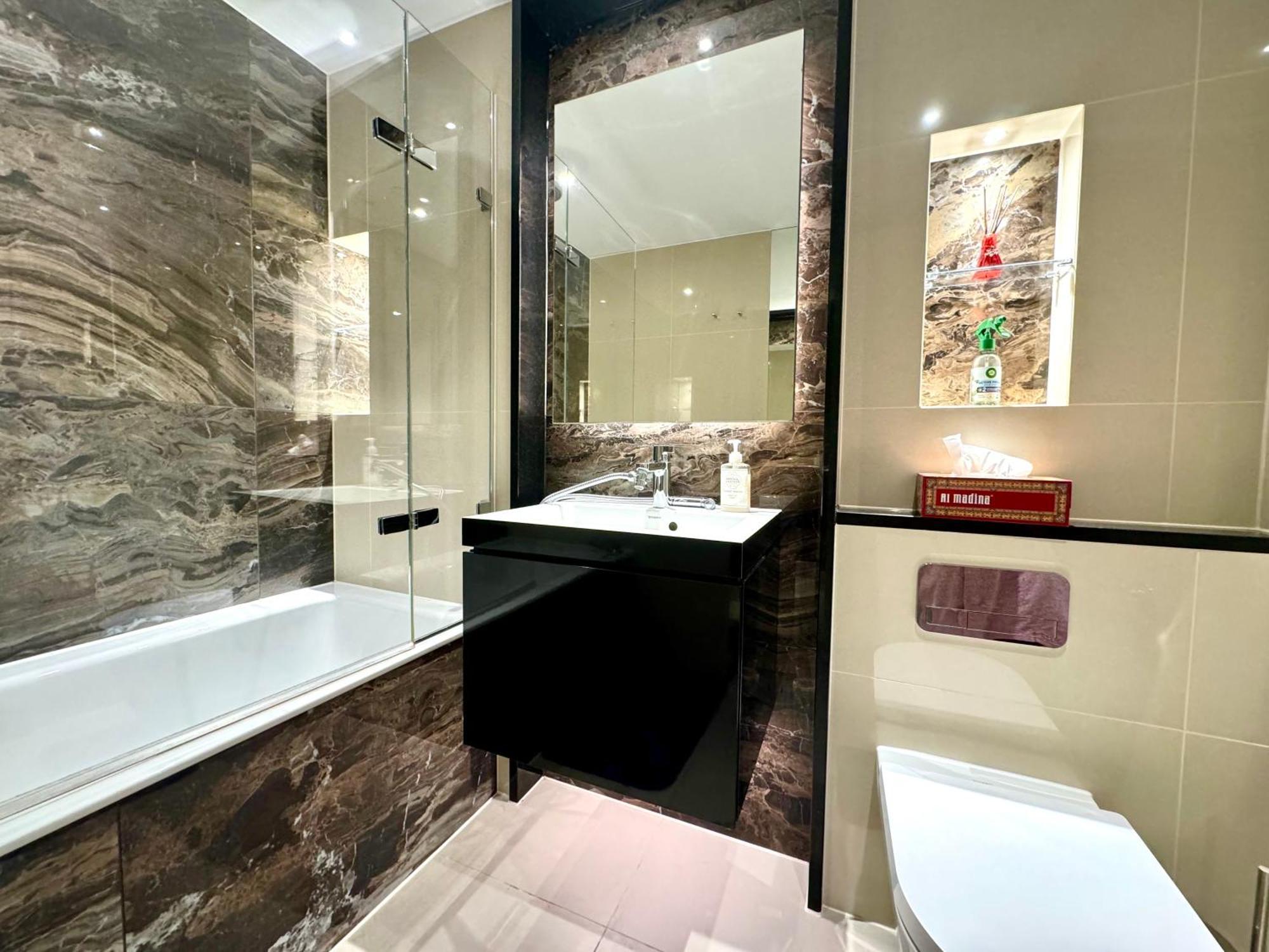 2 Bedroom Luxury Edgware Road By Wild Lägenhet