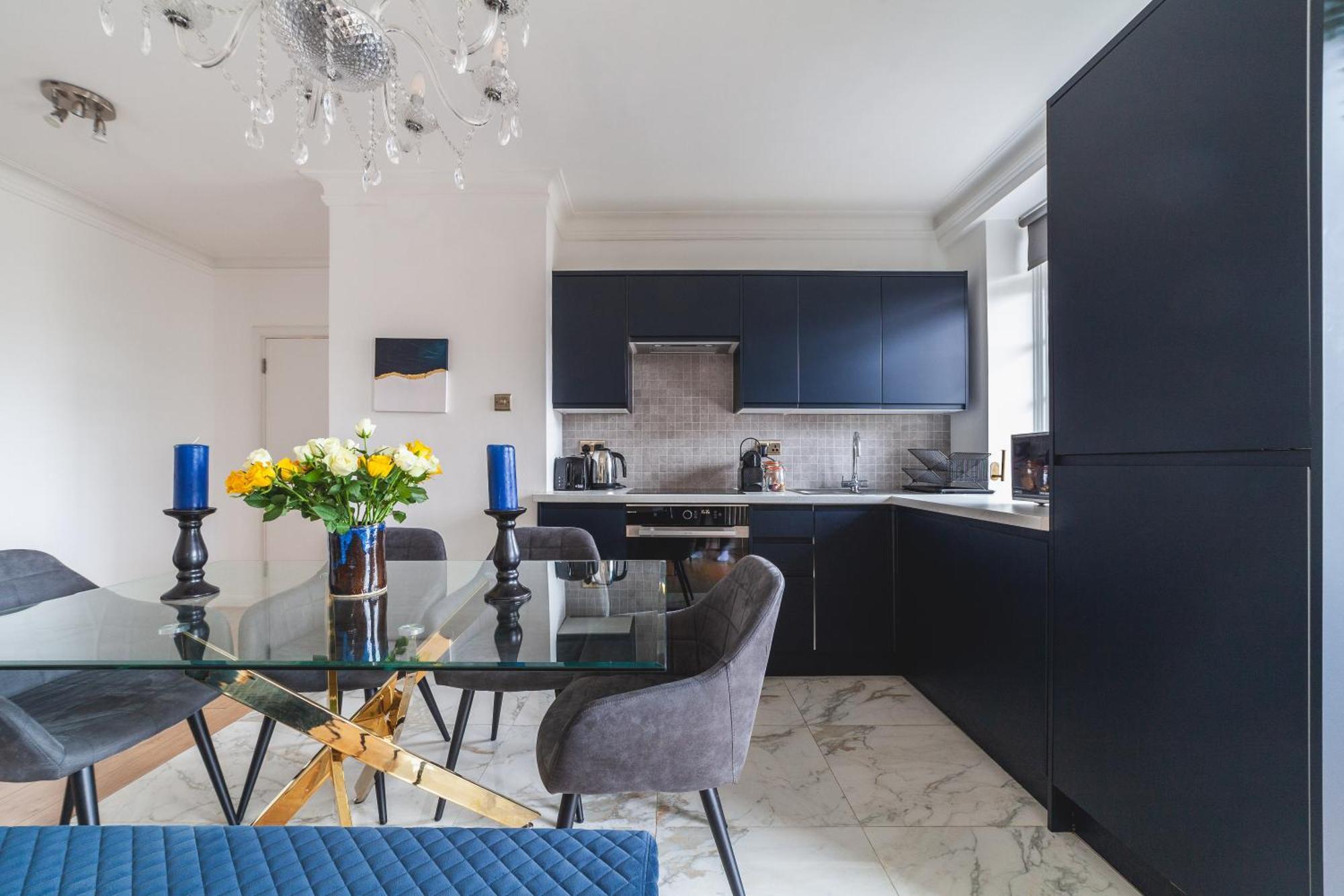 Arte - 3-bed Flat With 3 Bathrooms - Heart Of Finchley Road - 2 Min Walk To Underground Station London