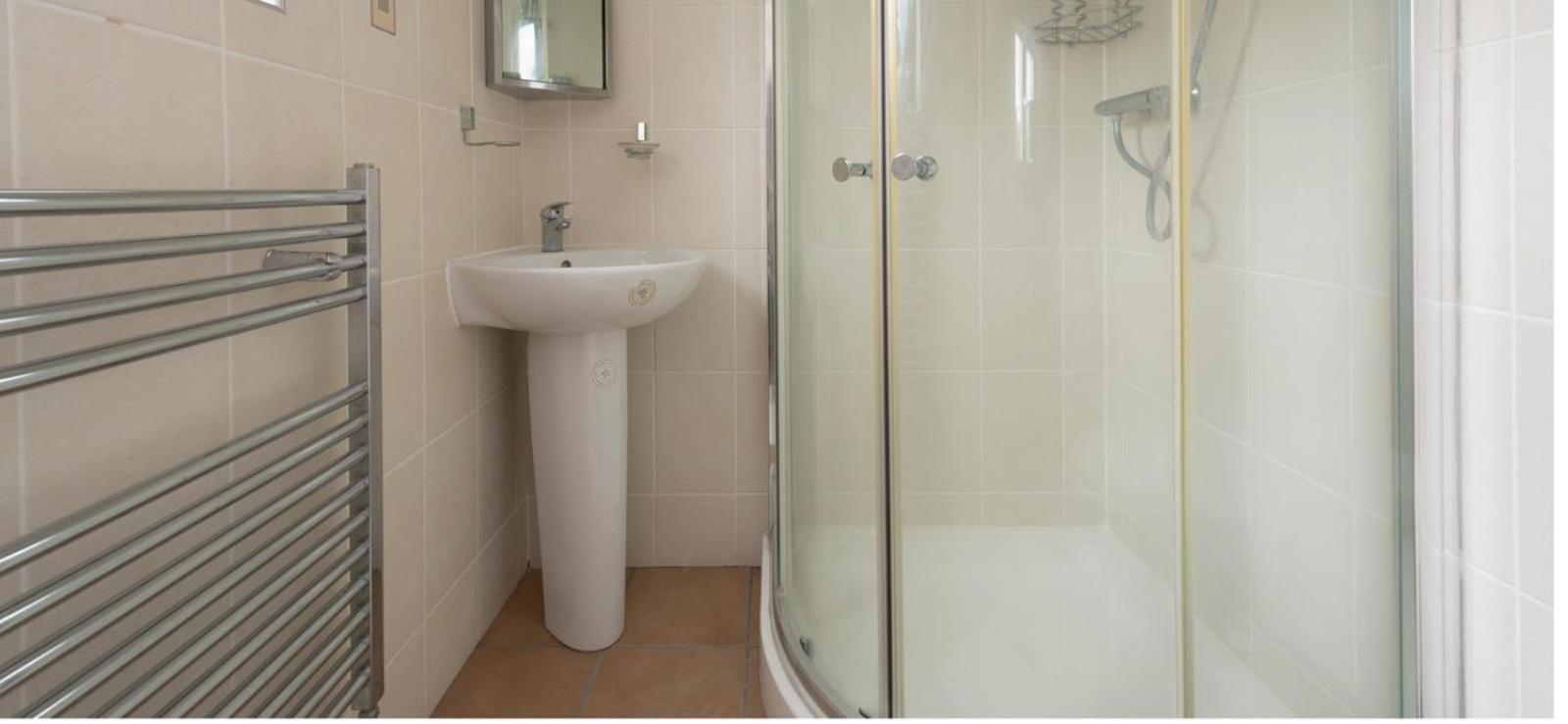 Spacious 6 Bed House 10 Beds In Blackheath * London