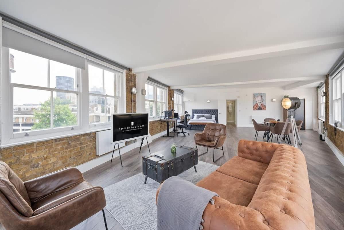 Large 1 Bedroom In Old St Semesterbostad *