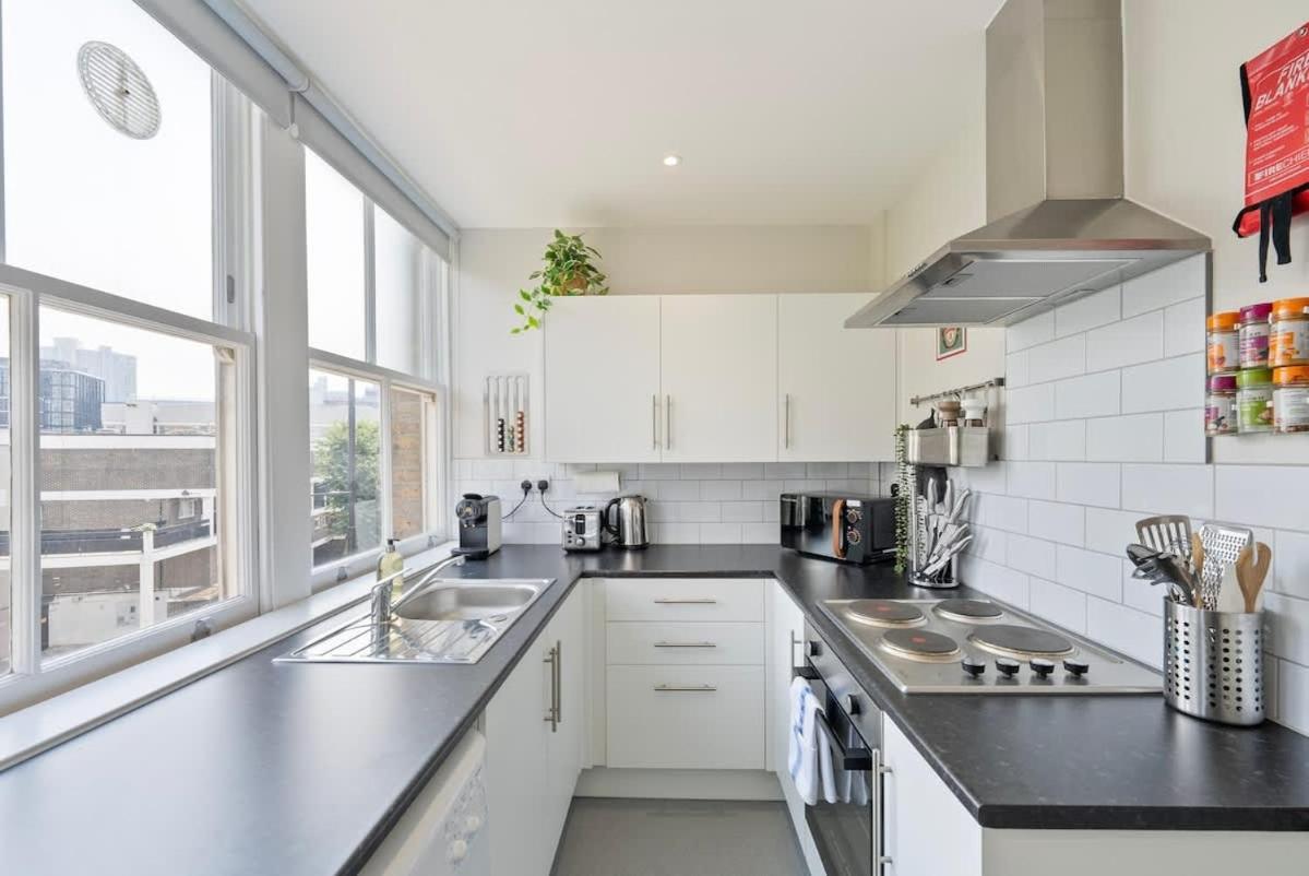 Large 1 Bedroom In Old St Semesterbostad London