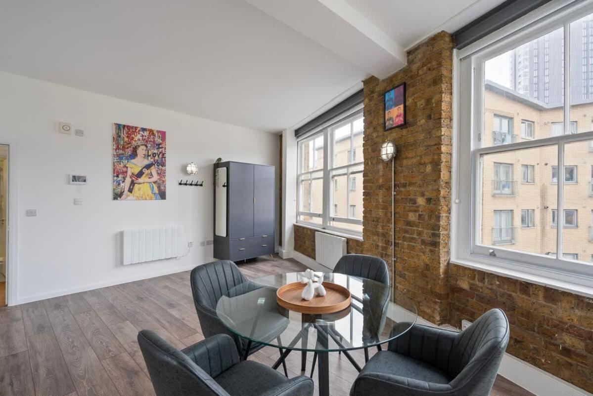 Ferienhaus Spacious & Bright Oasis In Old Street