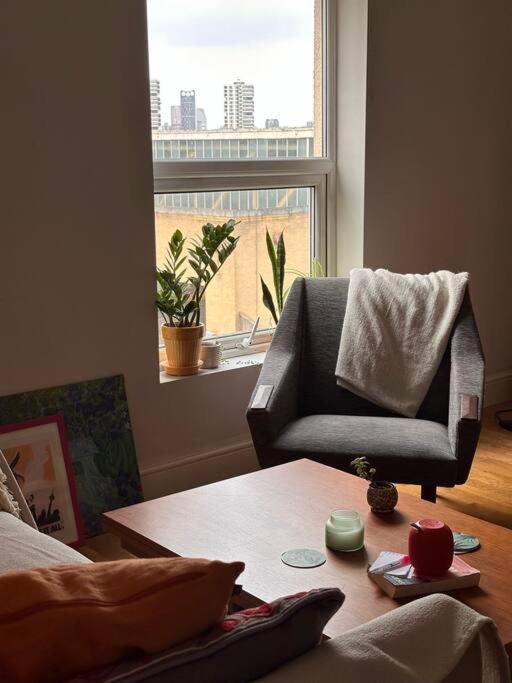 Lejlighed Comfortable 3-bed Flat In Vibrant Camberwell *