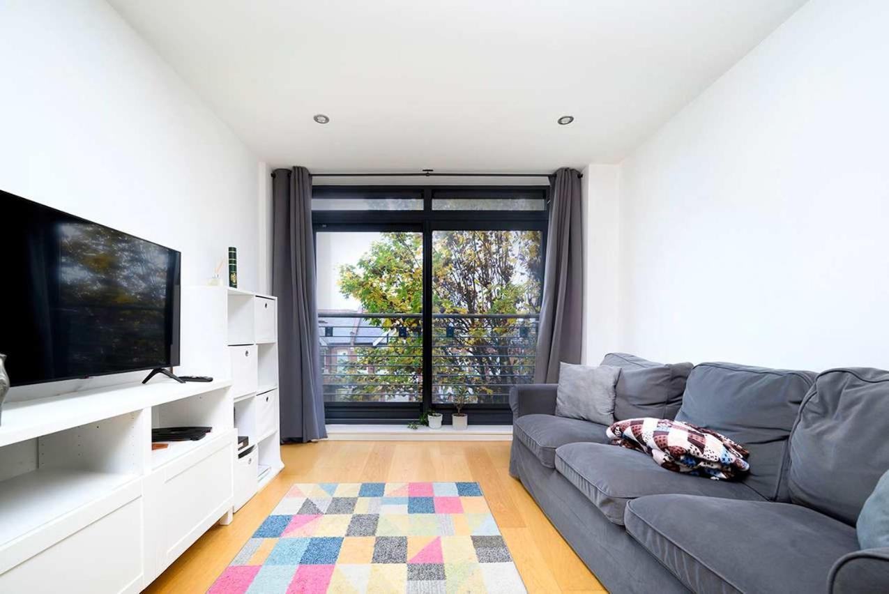 Chic Private In Charming Flat London