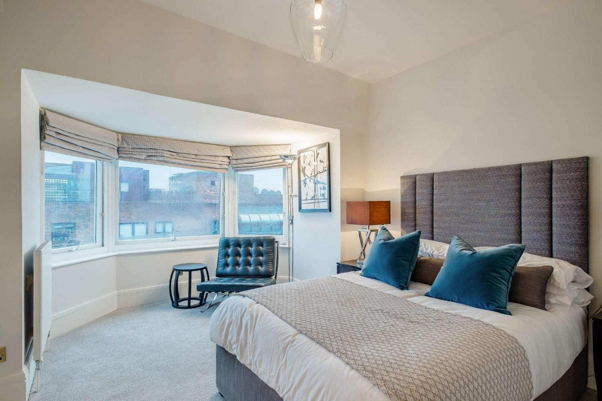 Strathmore Court * Londen