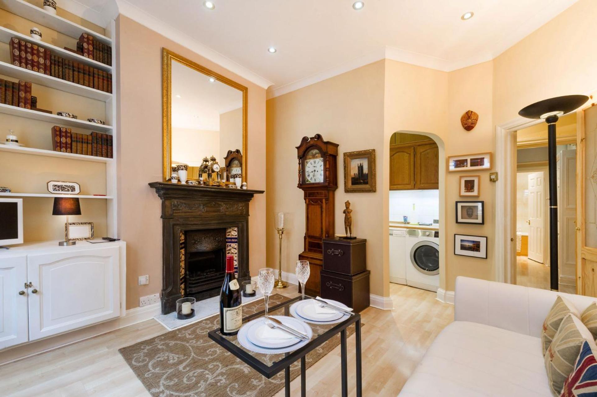 The Vintage - Fitzrovia - By Frankie Says Herberg