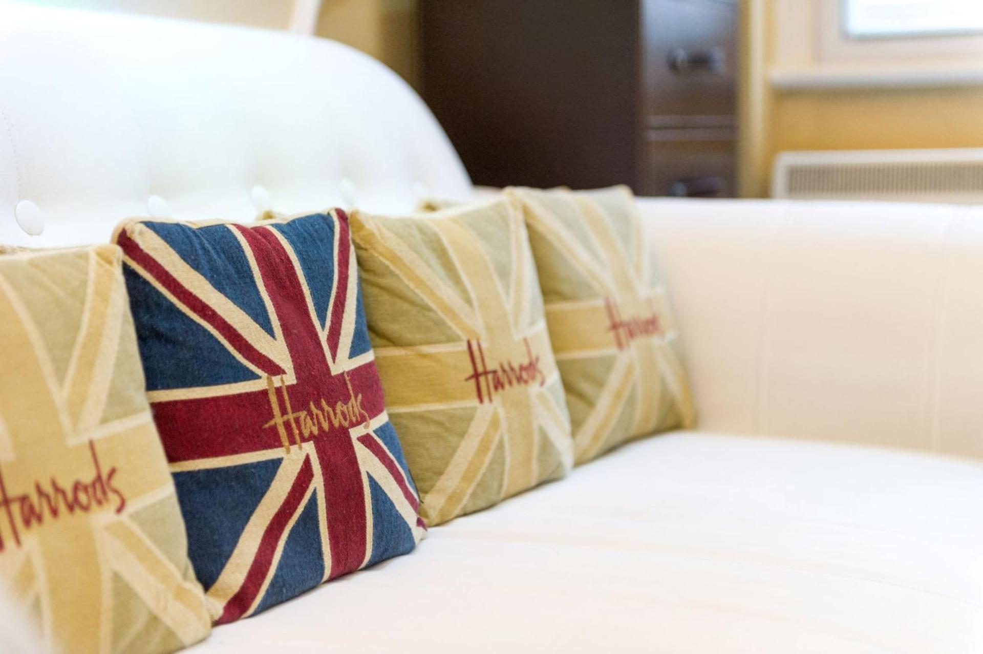 The Vintage - Fitzrovia - By Frankie Says Herberg *