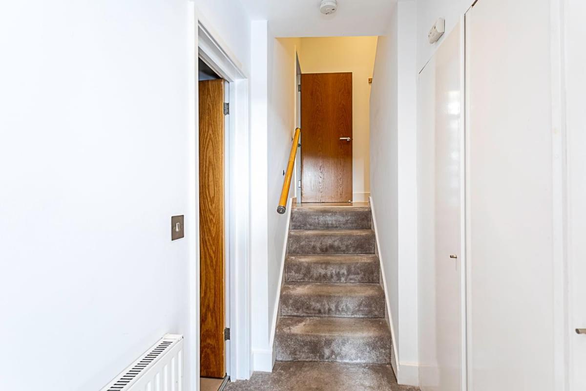 Elegant 3 Bed In Earl's Court Appartement