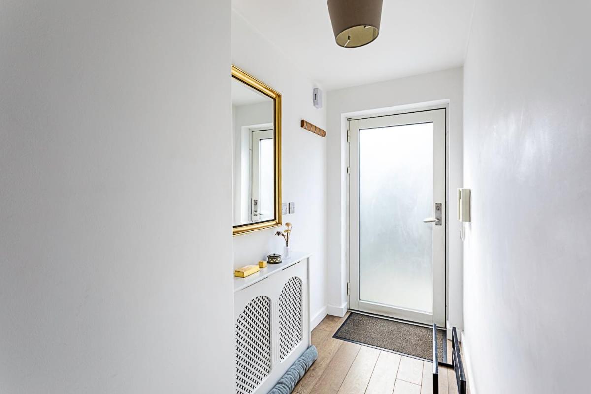 Leilighet Beautiful Open Plan Garden Flat *