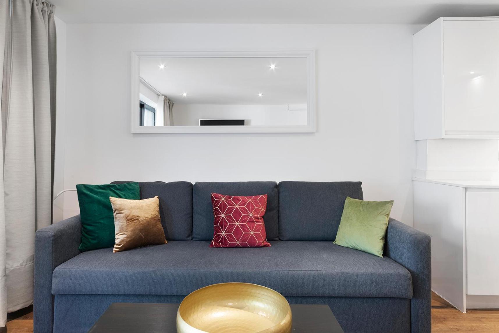 Apartment Hermitage Road By Morethanstays London