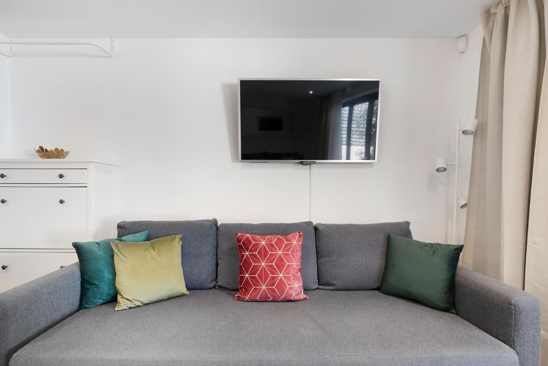 Apartment Hermitage Road By Morethanstays London