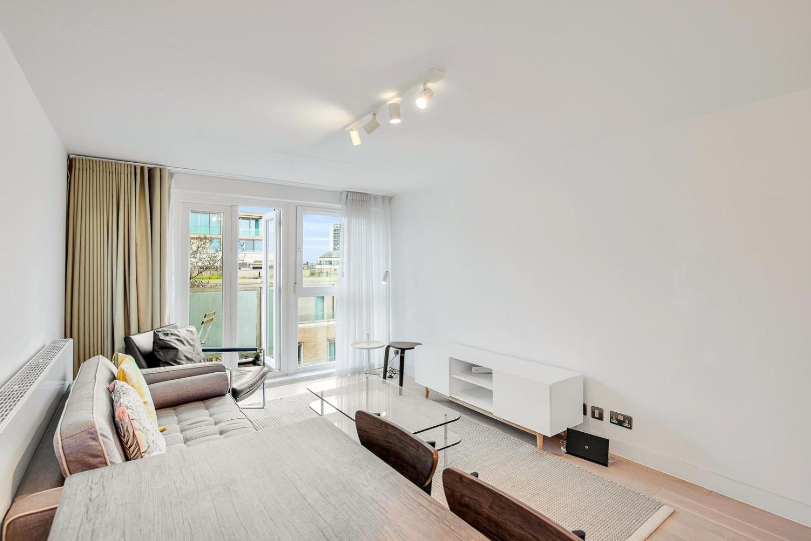 Bright And Spacious Belgravia Appartement