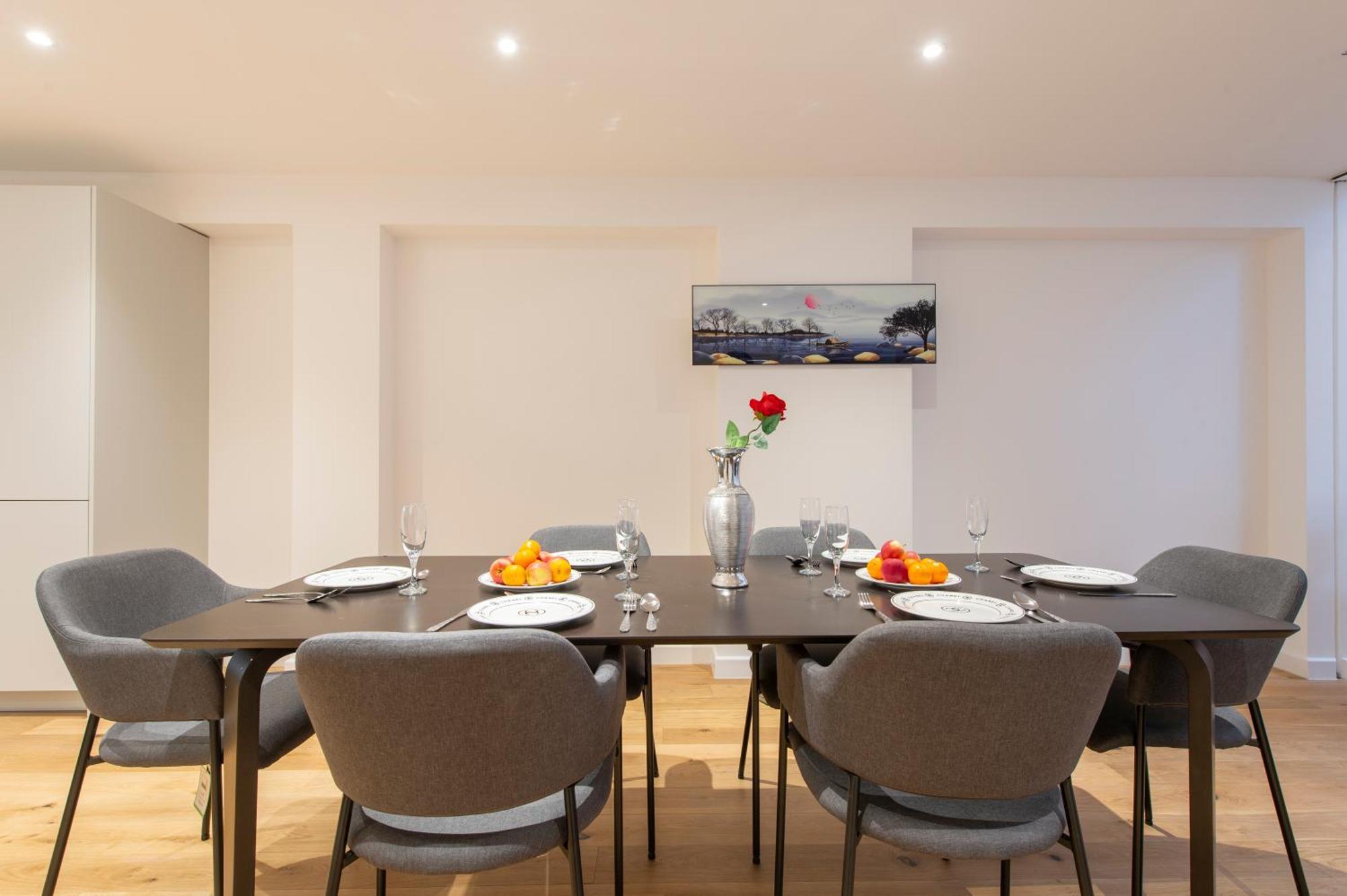 Exquisite 3br Duplex Period Conversion, Air-con & Amenities * Londen