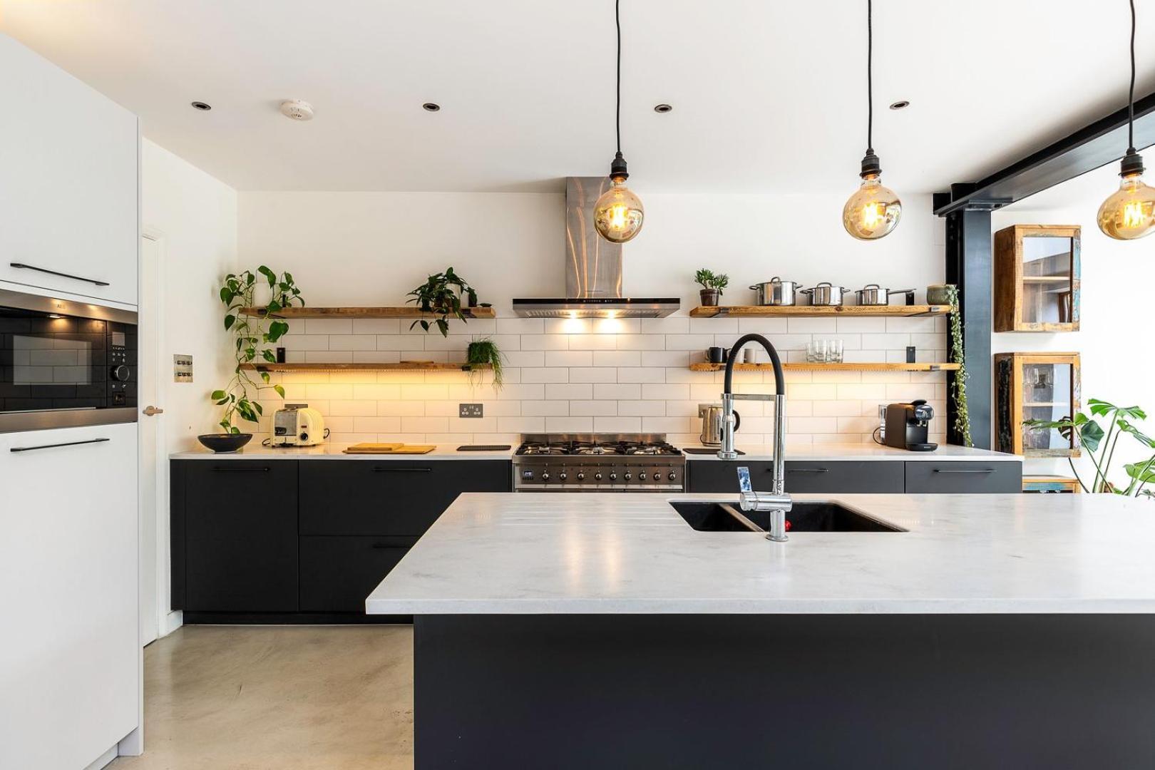 Spacious And Charming Brixton Lejlighed London