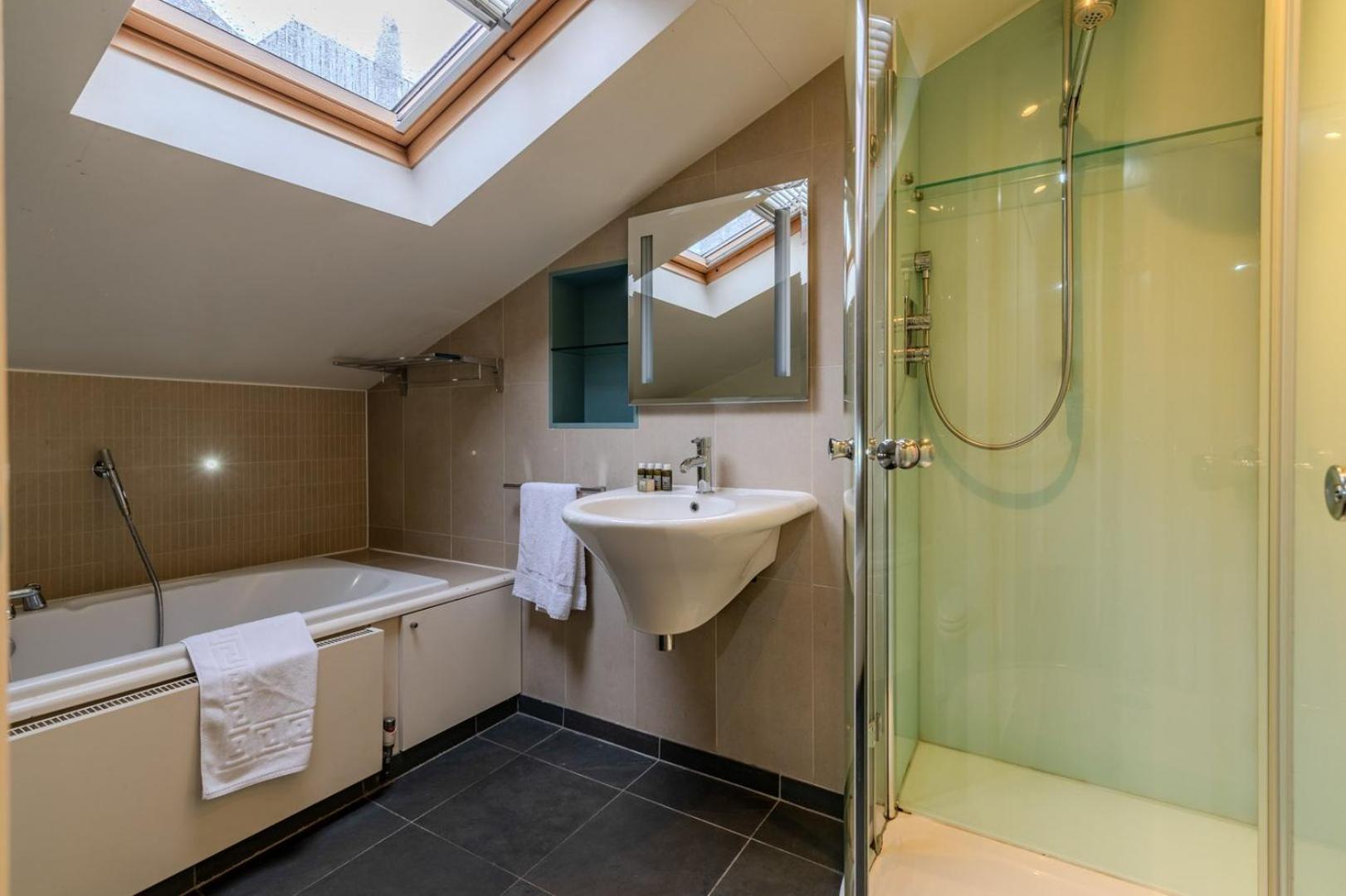 Beautiful Three Bedroom House In West Londra