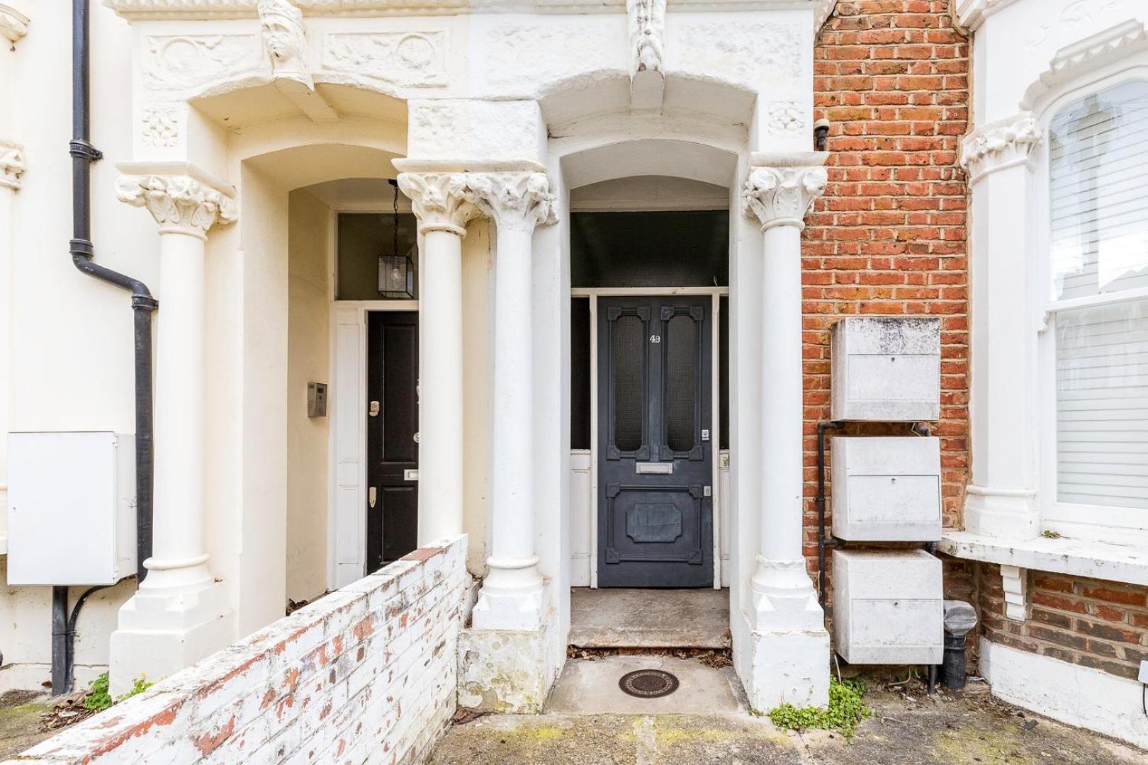 Spacious And Charming Brixton Lejlighed London