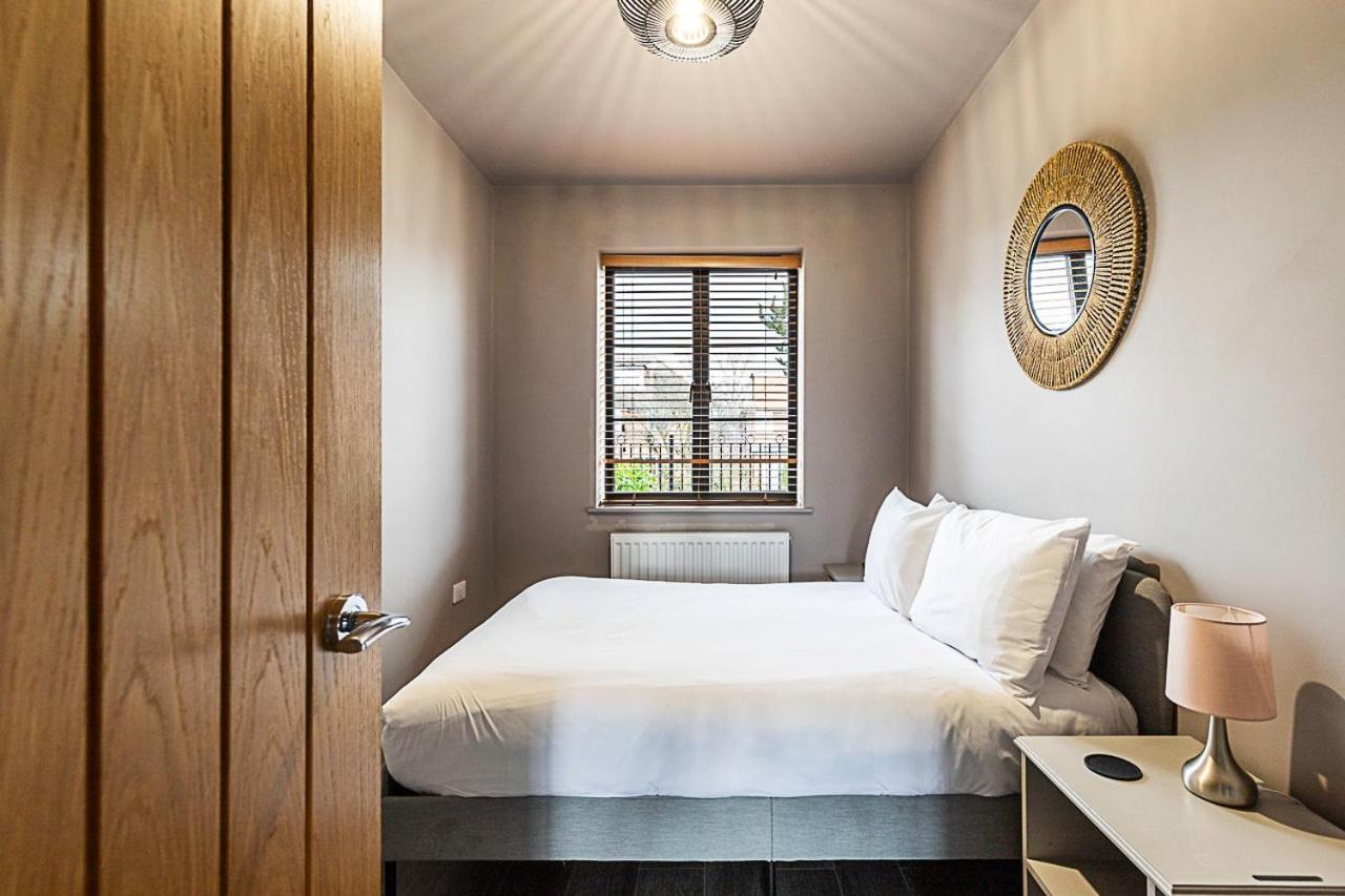 Feriehus Stunning 5 Bed House In Willesden Green! *