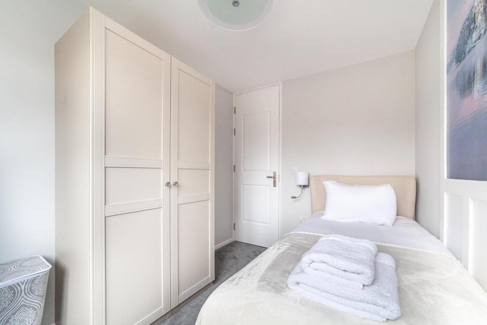 Appartement Excellent 3-bed Flat In Elephant & Castle Londen
