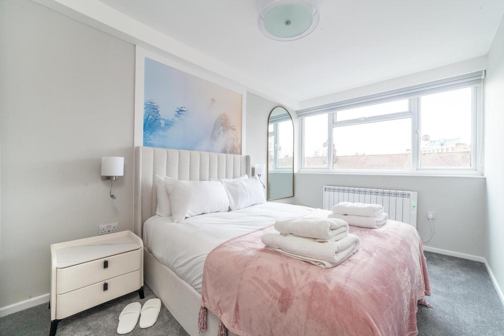 Appartement Excellent 3-bed Flat In Elephant & Castle Londen