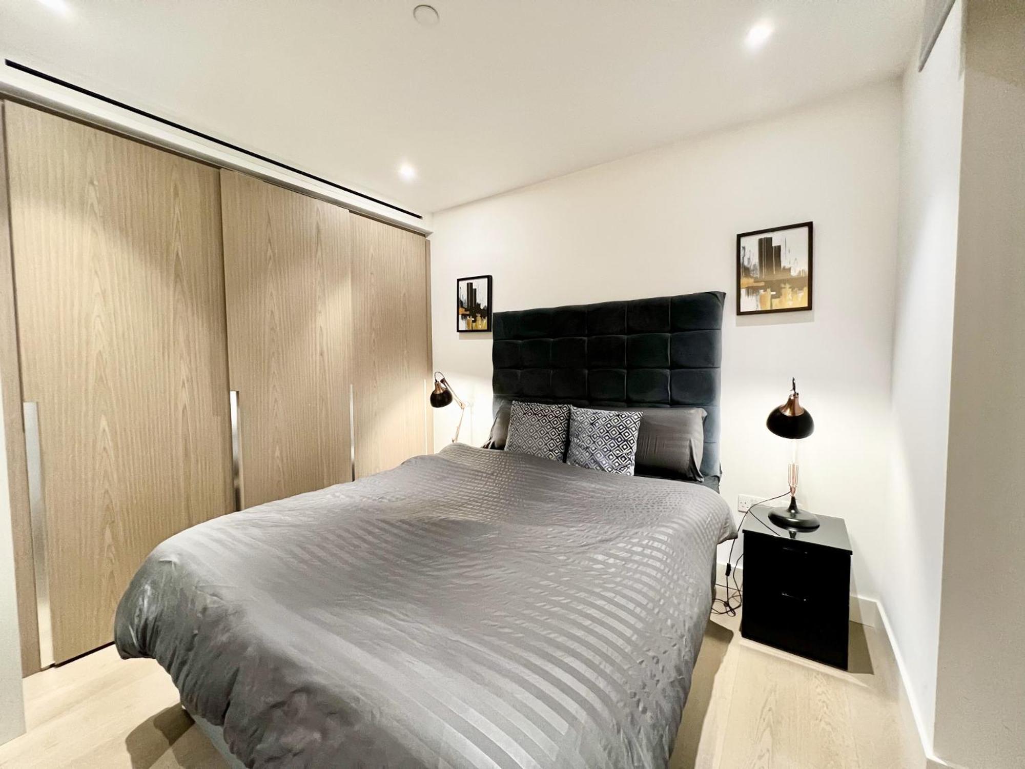 Tower Bridge Luxury Apartment London
