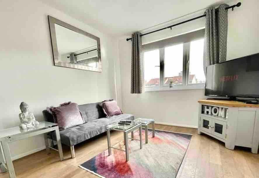 Elite In Appartement