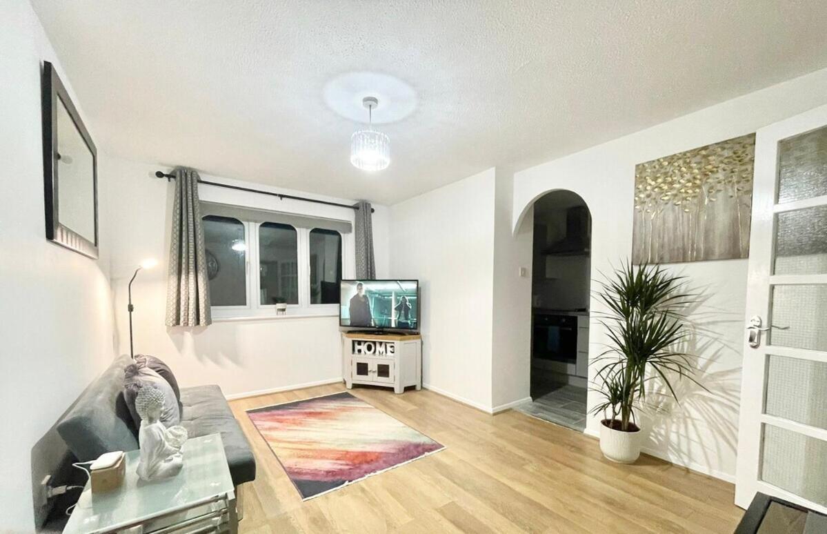 Elite In Appartement