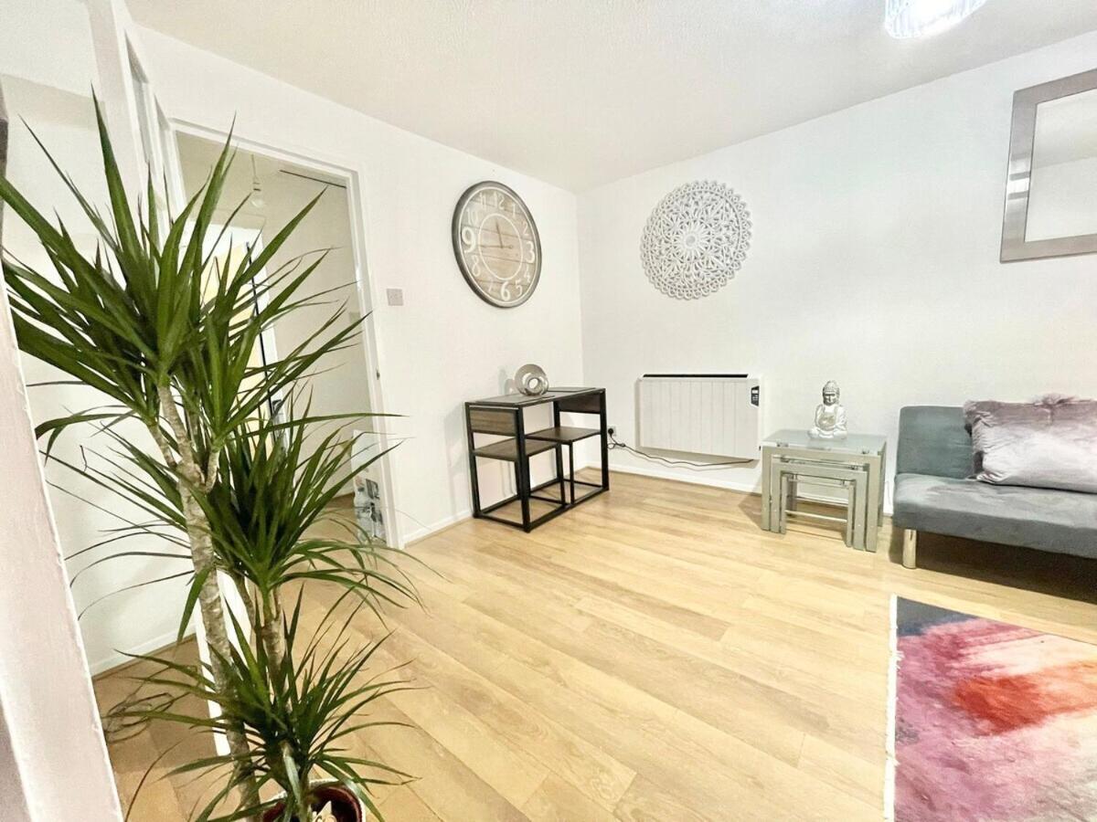 Elite In Appartement *