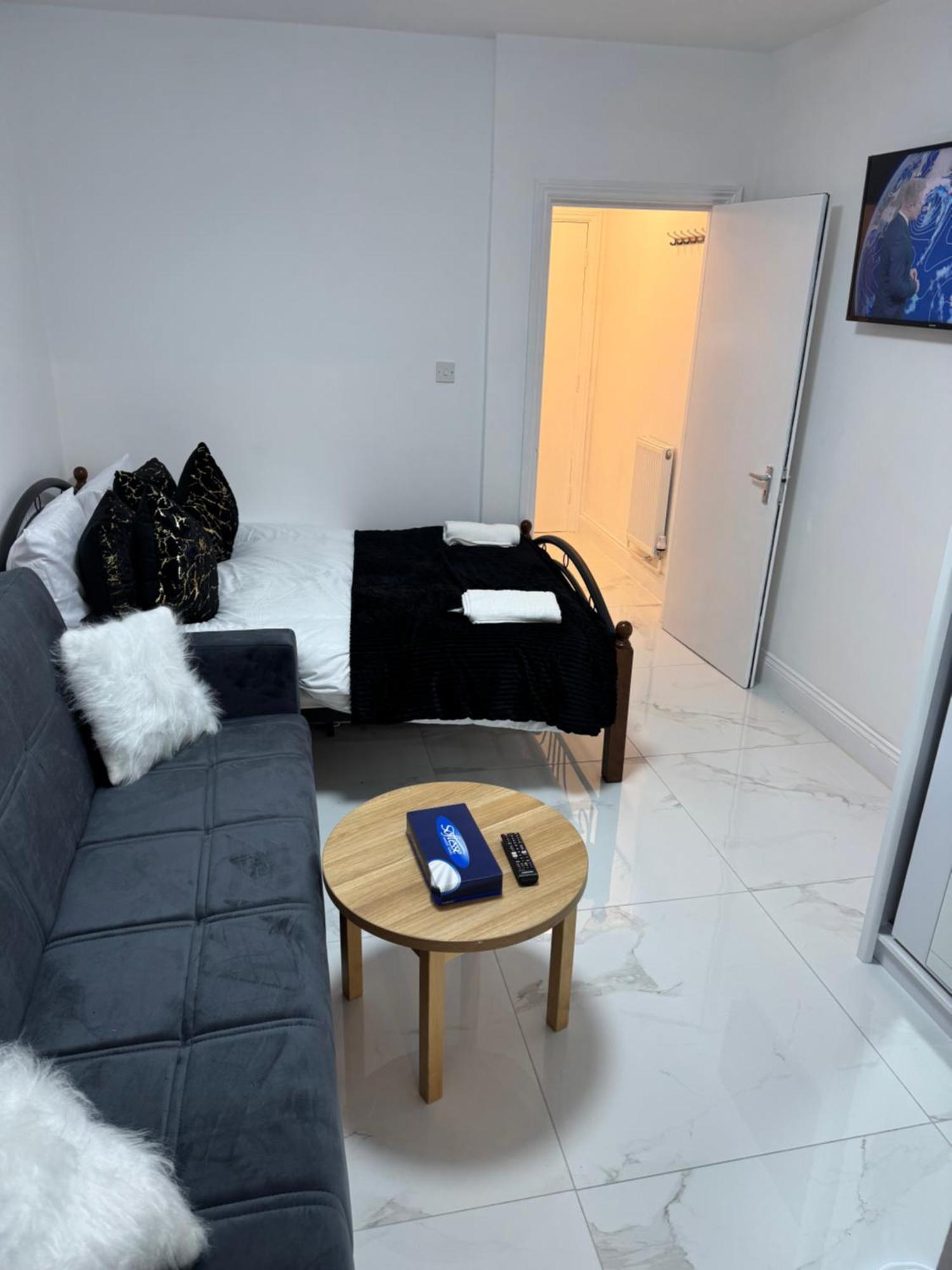 Flat Near Portobello Market Apartment