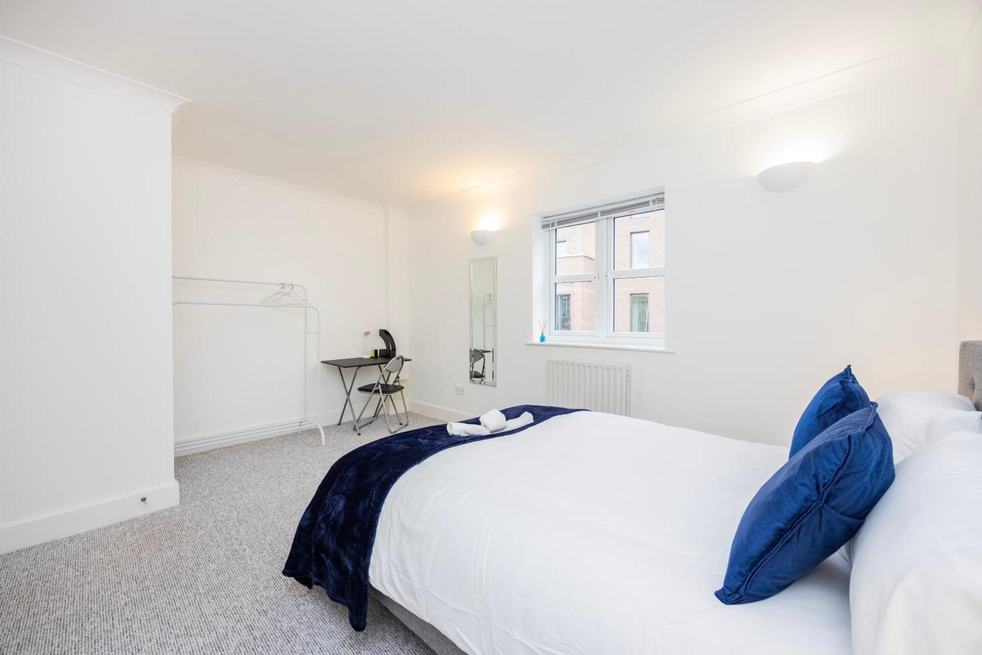 Cozy Haven - Bright 2br Apartment, Next To Major Station Appartement Londen