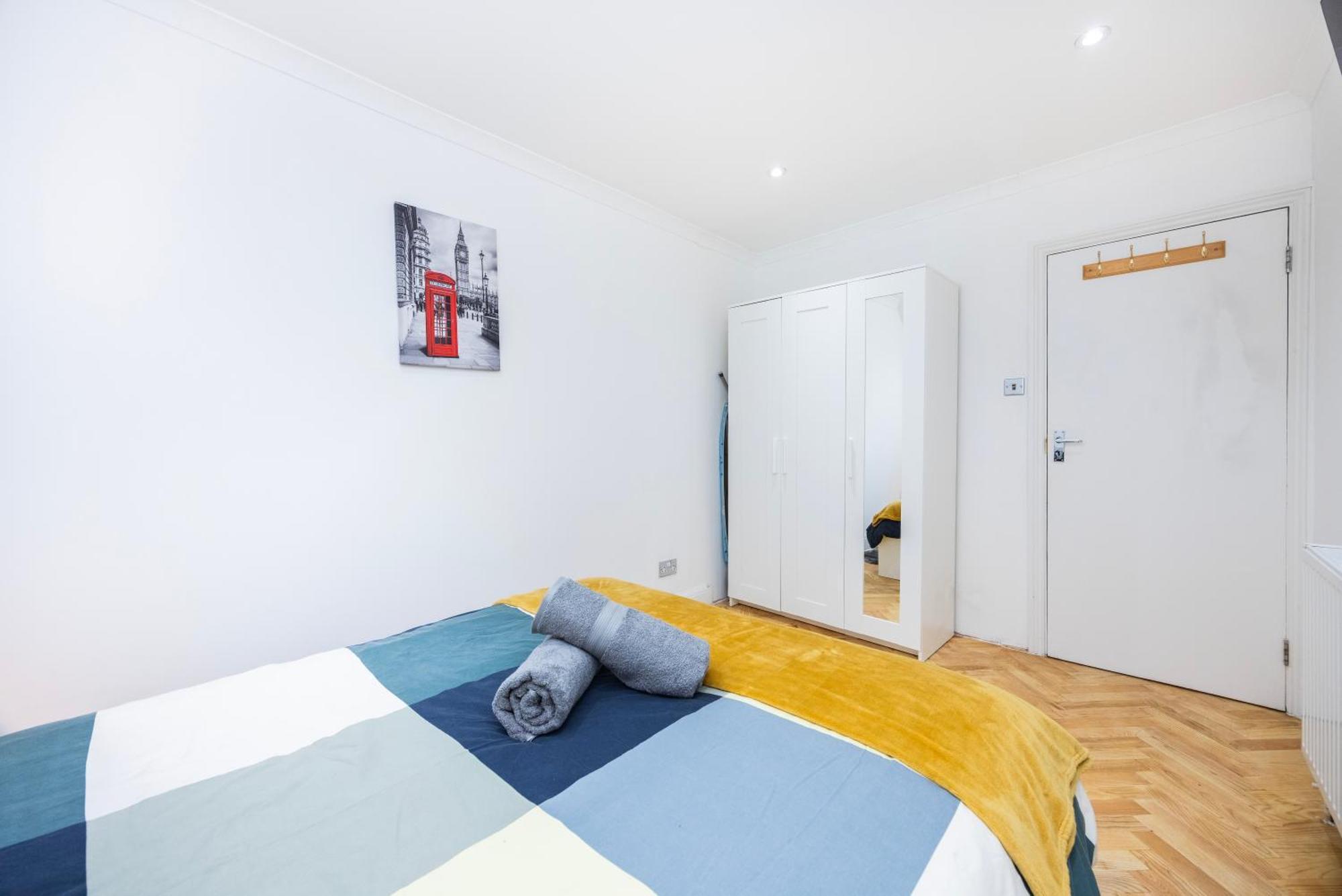 2 Bedroom Charming Family Leilighet London