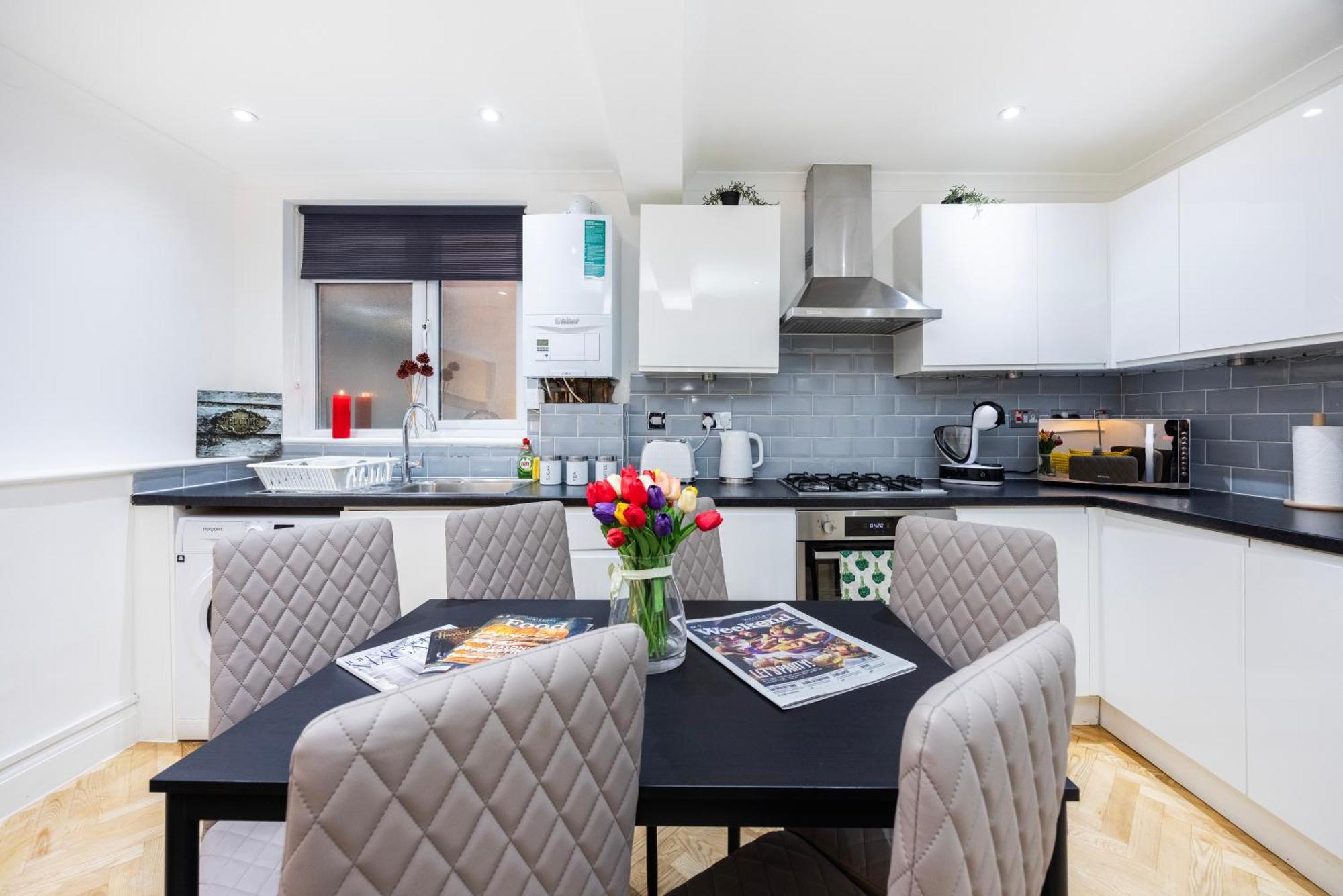 2 Bedroom Charming Family Leilighet