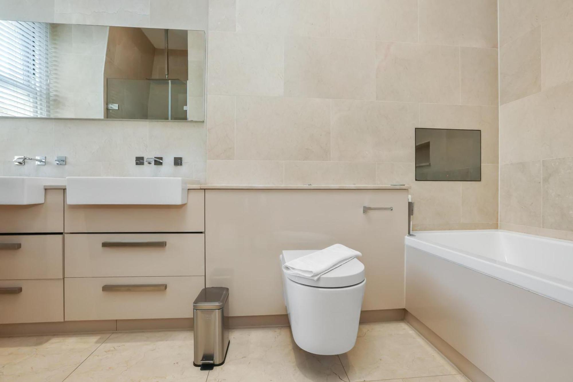 Stunning South Kensington 2 Bed W Terrace Appartement *
