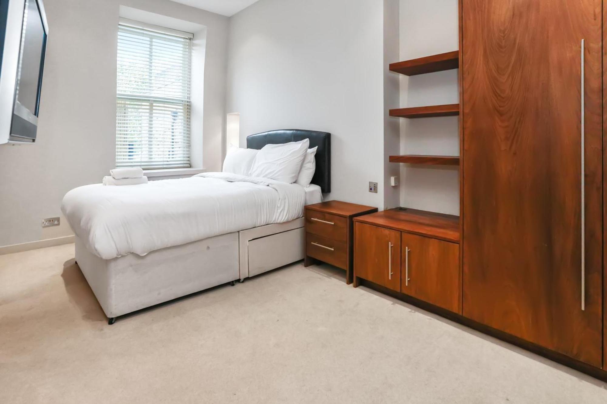 Stunning South Kensington 2 Bed W Terrace Londen