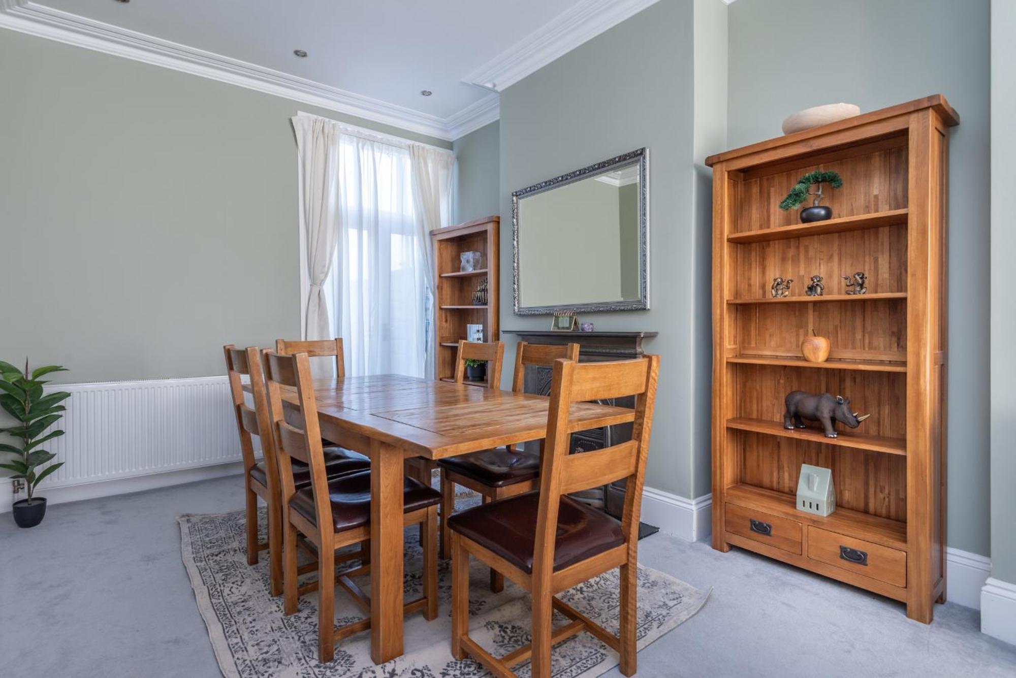 Lrg Stunning 4bd Crouchend House Holiday home London